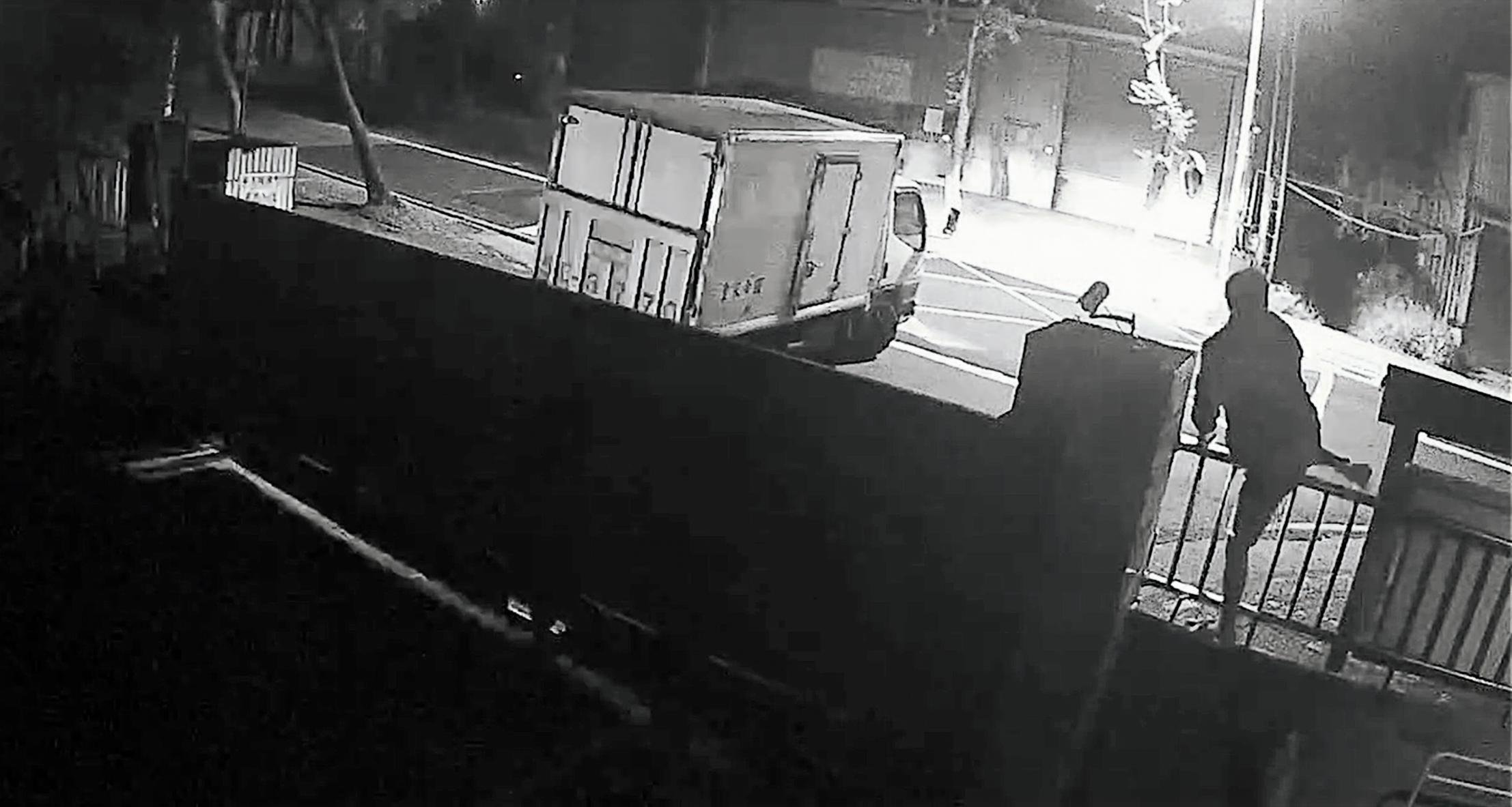 三峽清潔隊場區遭非法翻牆闖入場區