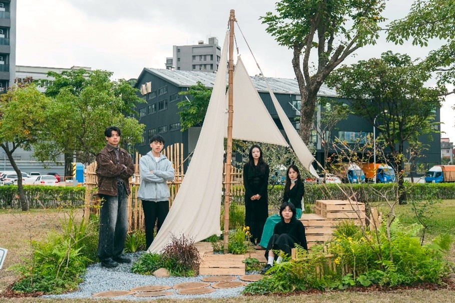 第7屆全青賽設計施作第3名作品「好帆」與創作團隊