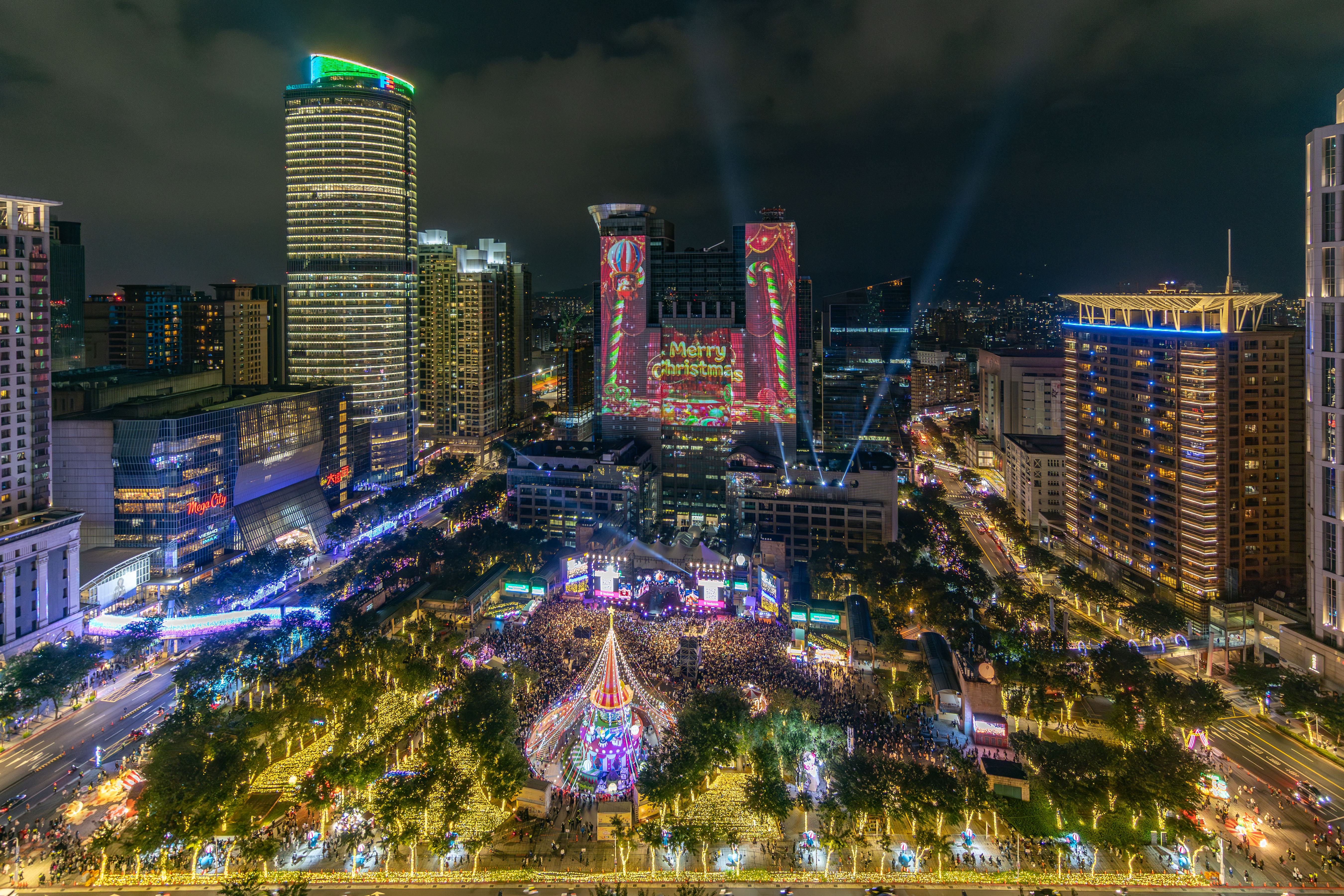 「2025新北歡樂耶誕城」於12月28日（日）正式劃上句點，璀璨亮眼的馬戲大幕也在歡笑聲中緩緩落下。