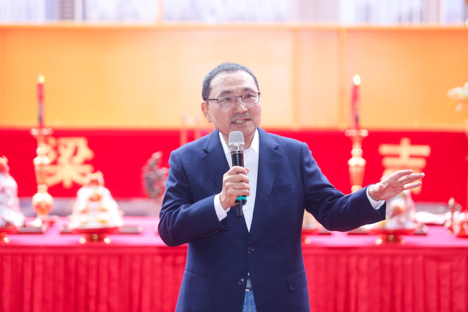 新北第二行政中心歷時4年完成主體建築鋼構，新北市長侯友宜今（31）日出席上梁典禮時表示，目前工程進度順利，在確保安全品質無虞下，力拚明（115）年9月取得建築使用執照，同年底完成局處進駐啟用。