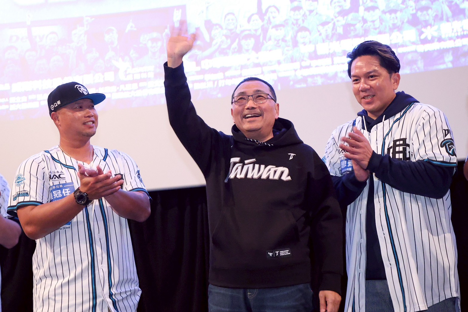 侯友宜同時邀請大家3月世界棒球經典賽一起到新北市民廣場直播派對成為臺灣隊最強應援
