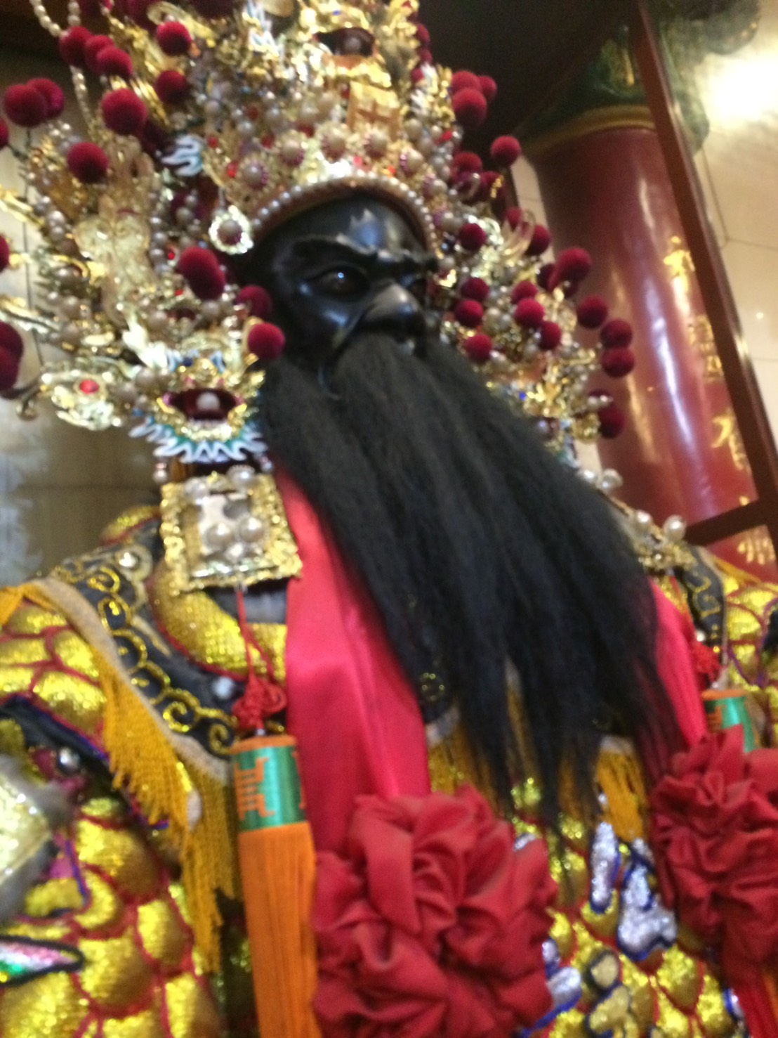 保元宮內尚有乾隆41年供案(頂桌)、百年神將等歷史文物，值得民眾駐足觀賞。