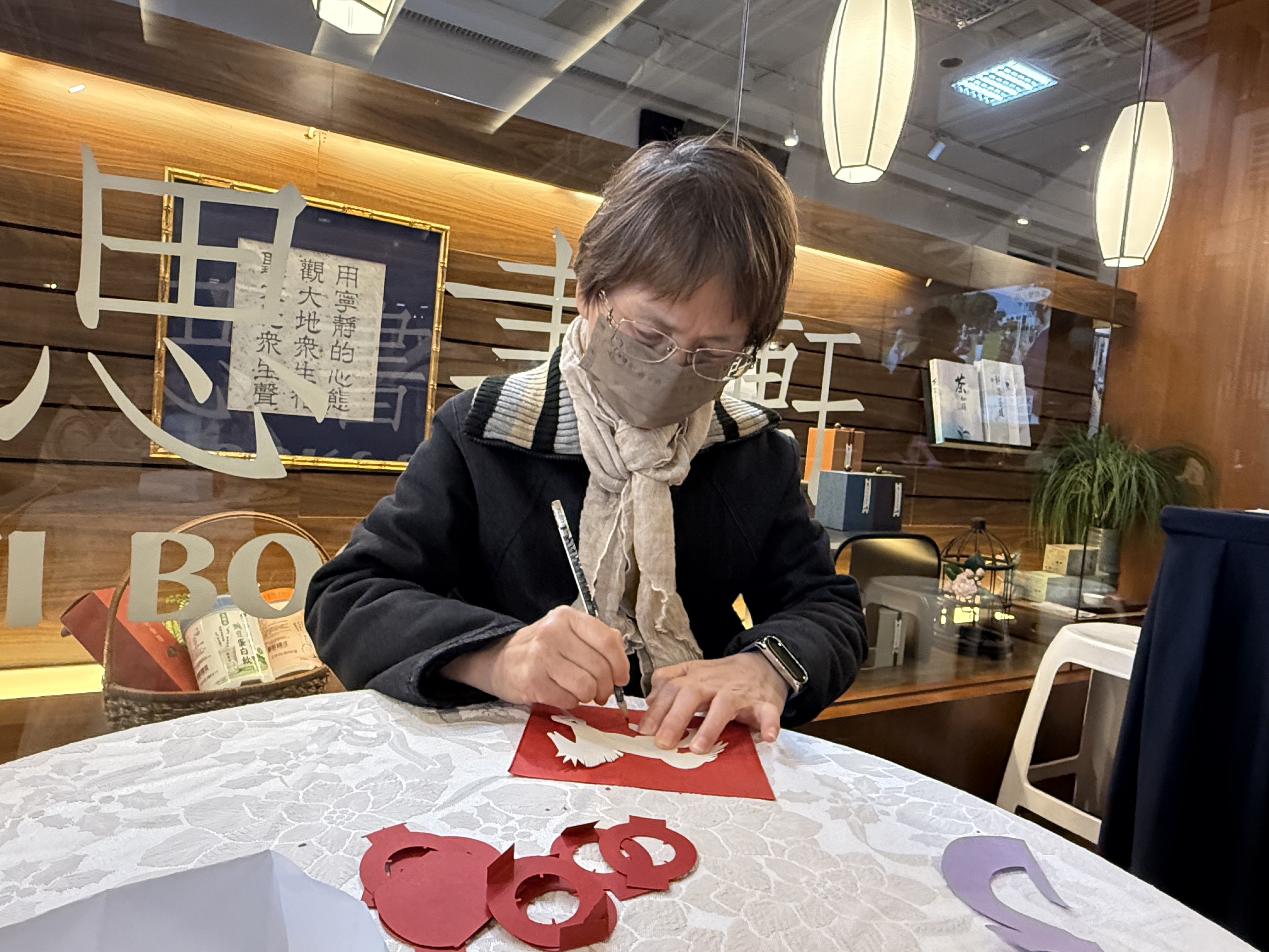 活動現場還可手作賀體驗 ，充滿濃濃年味。