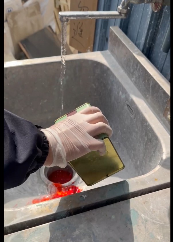 投放紅色示蹤劑確認廢水流向