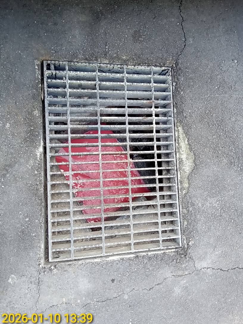 投放紅色示蹤劑確認流向無誤