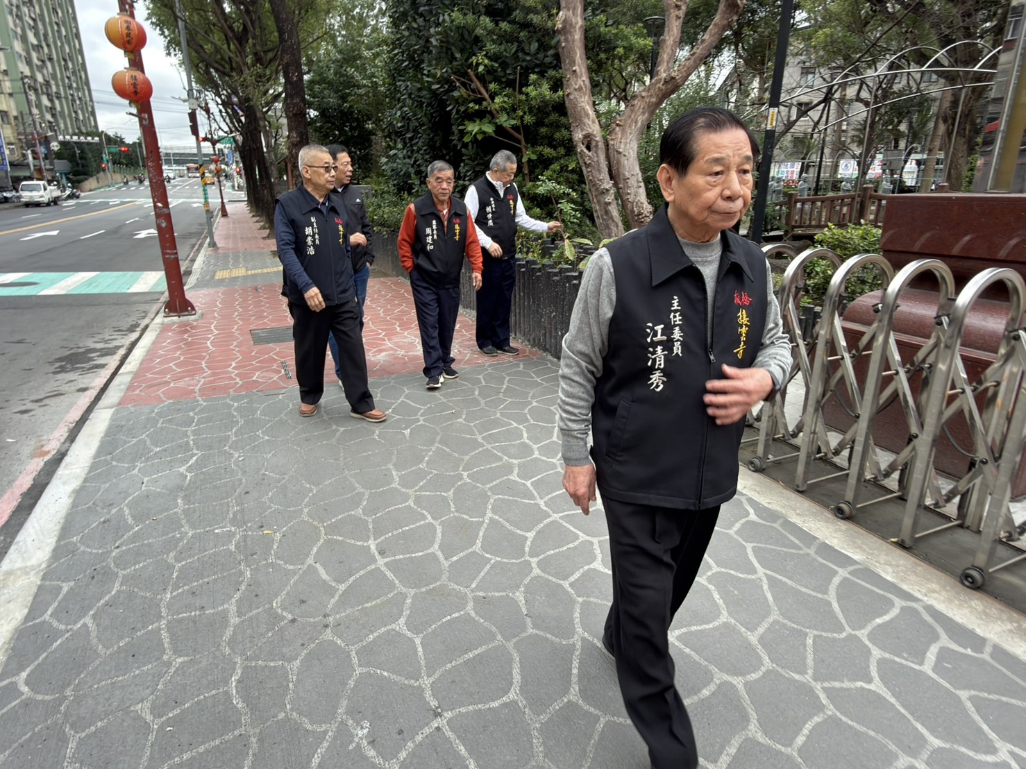 4.柏壽公園人行道提供友善通行環境