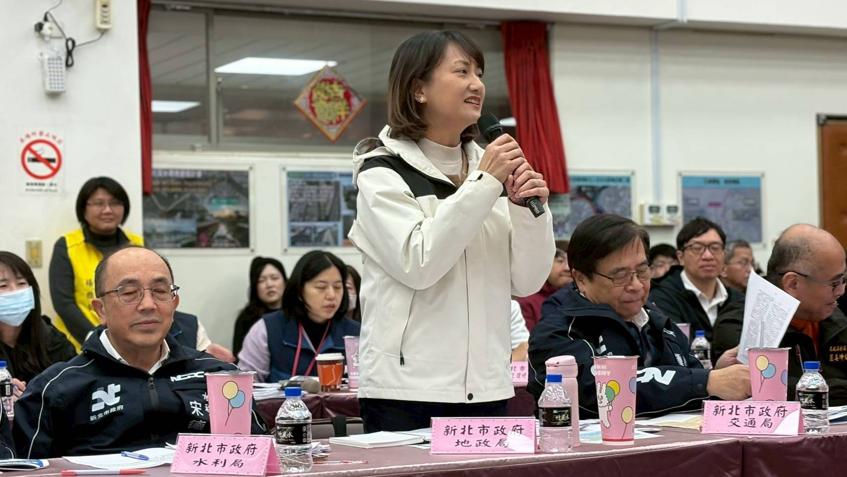 地政局副局長徐鳳儀會中回應溫仔圳規劃