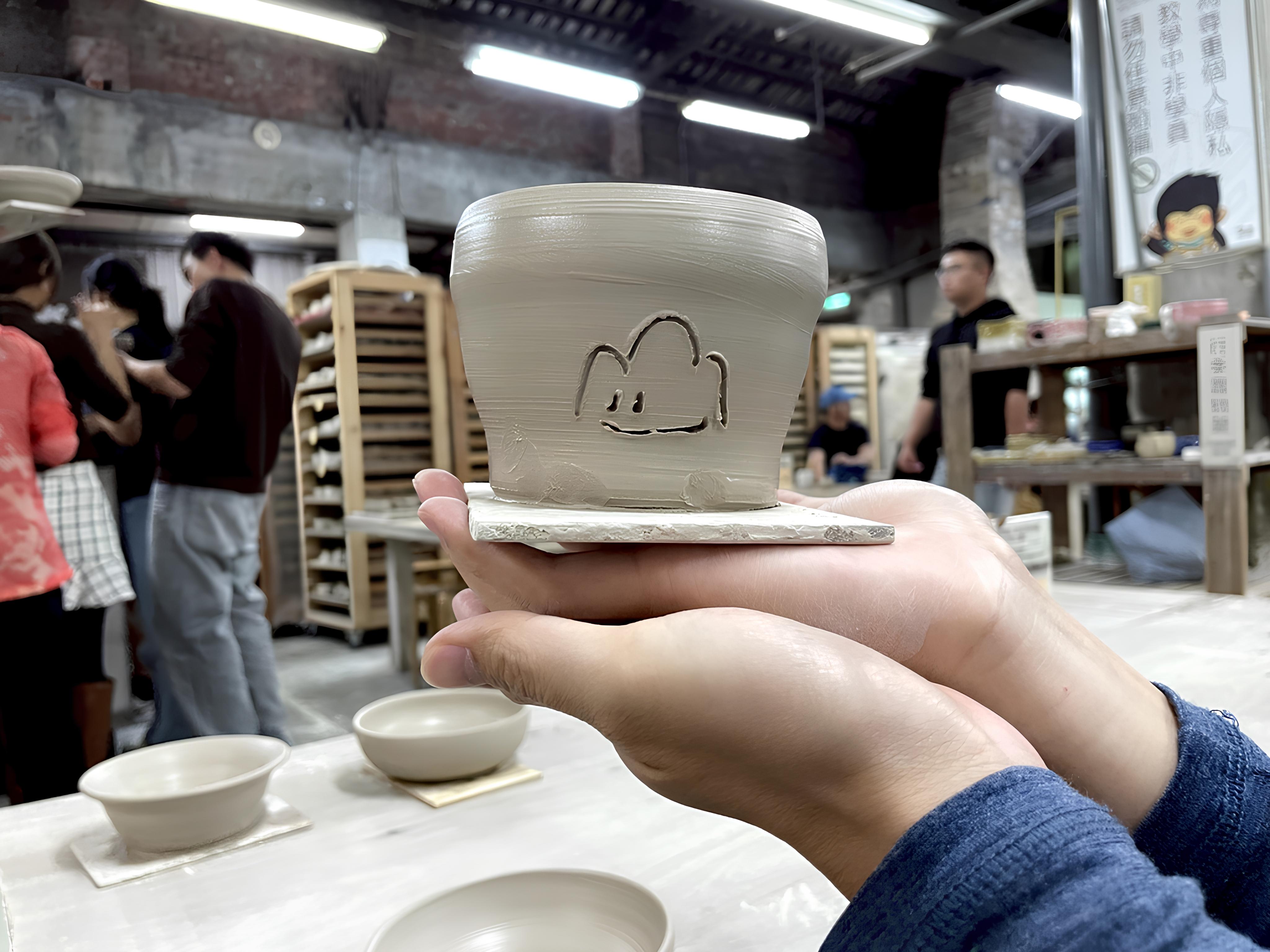 鶯歌石步道尋幽遠眺，可順遊「新旺集瓷」體驗陶藝手作溫度