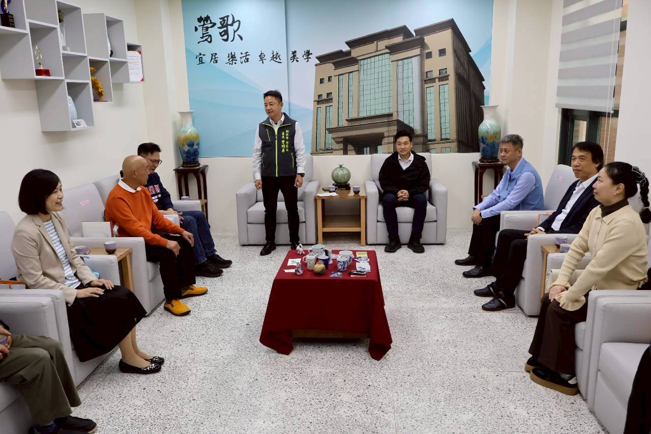 新北市鶯歌區公所今（27）日舉辦「鶯歌陶藝家返國分享日本駐村經驗分享會活動