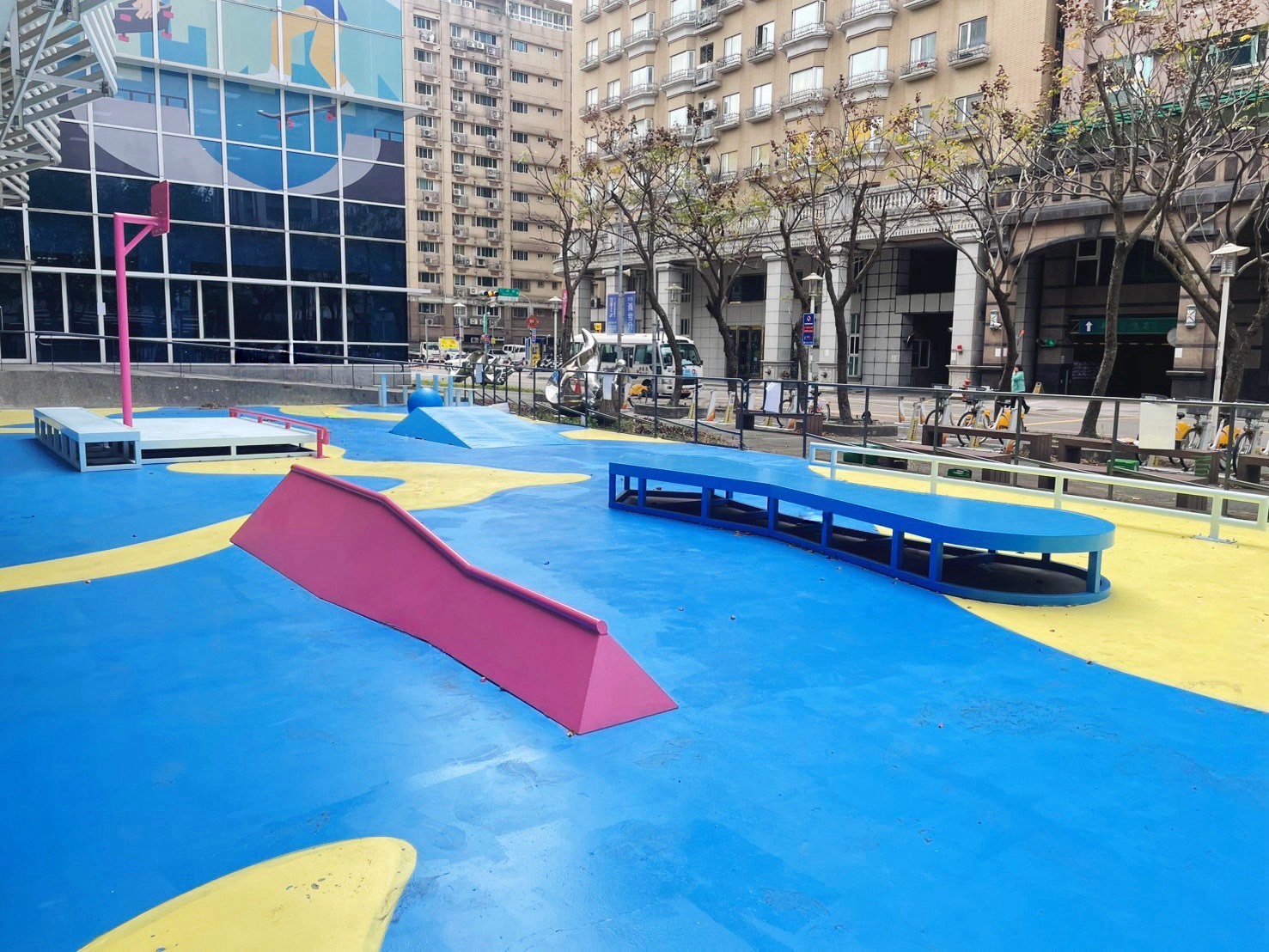 泰山運動中心為全臺首創滑板場進駐