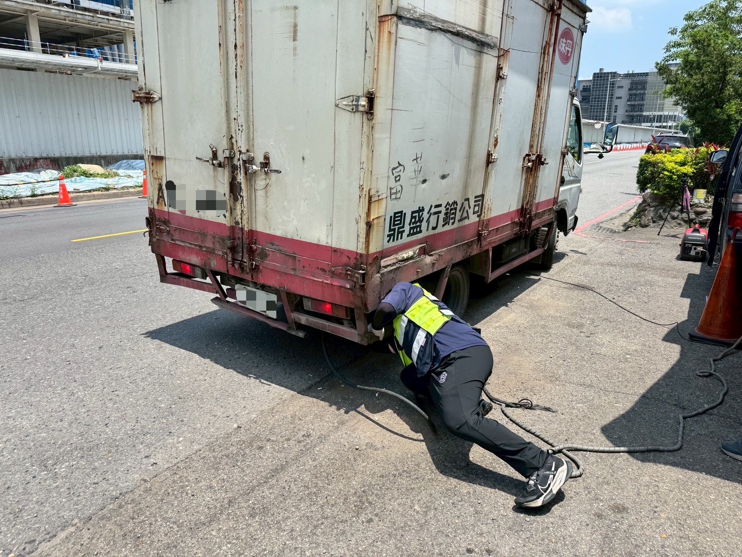 柴油車路邊攔查