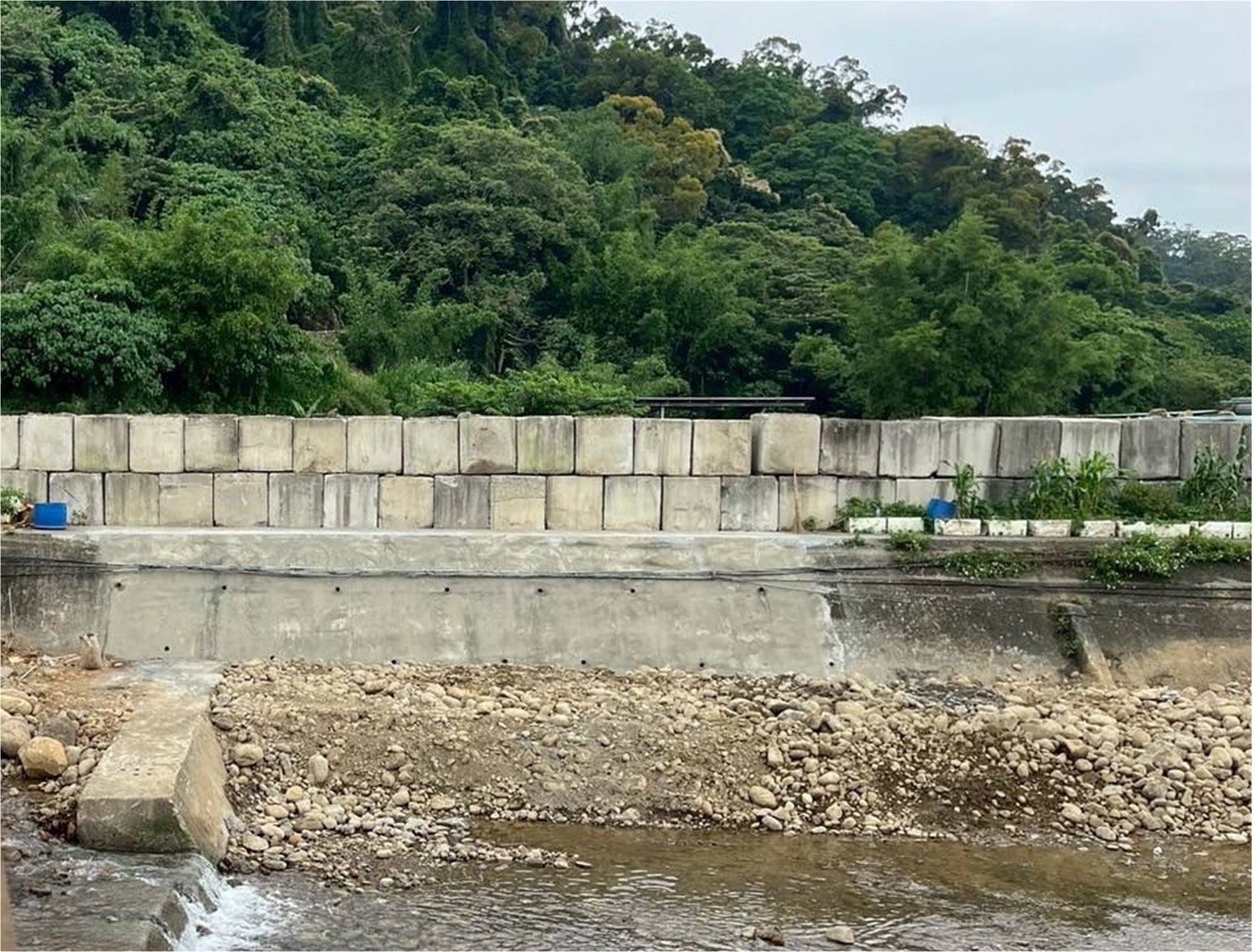五股坑溪護岸改善後已恢復防洪需求