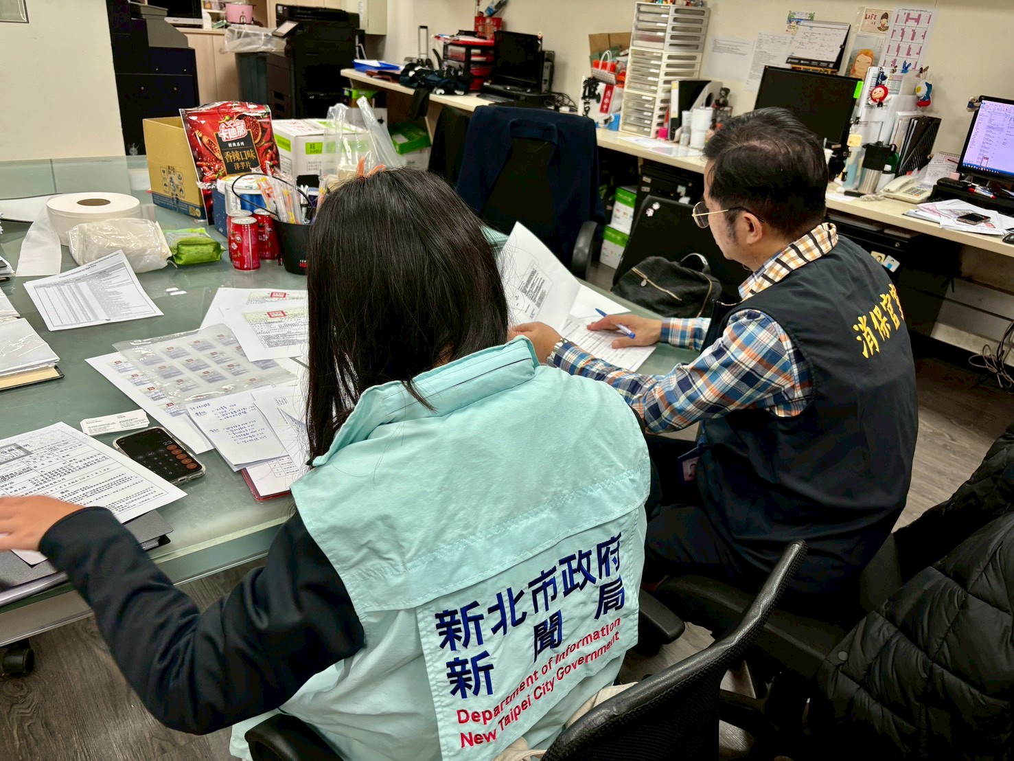 新聞局就電影片分級、消費者權益及公共安全等進行稽查，保障民眾觀影權益。