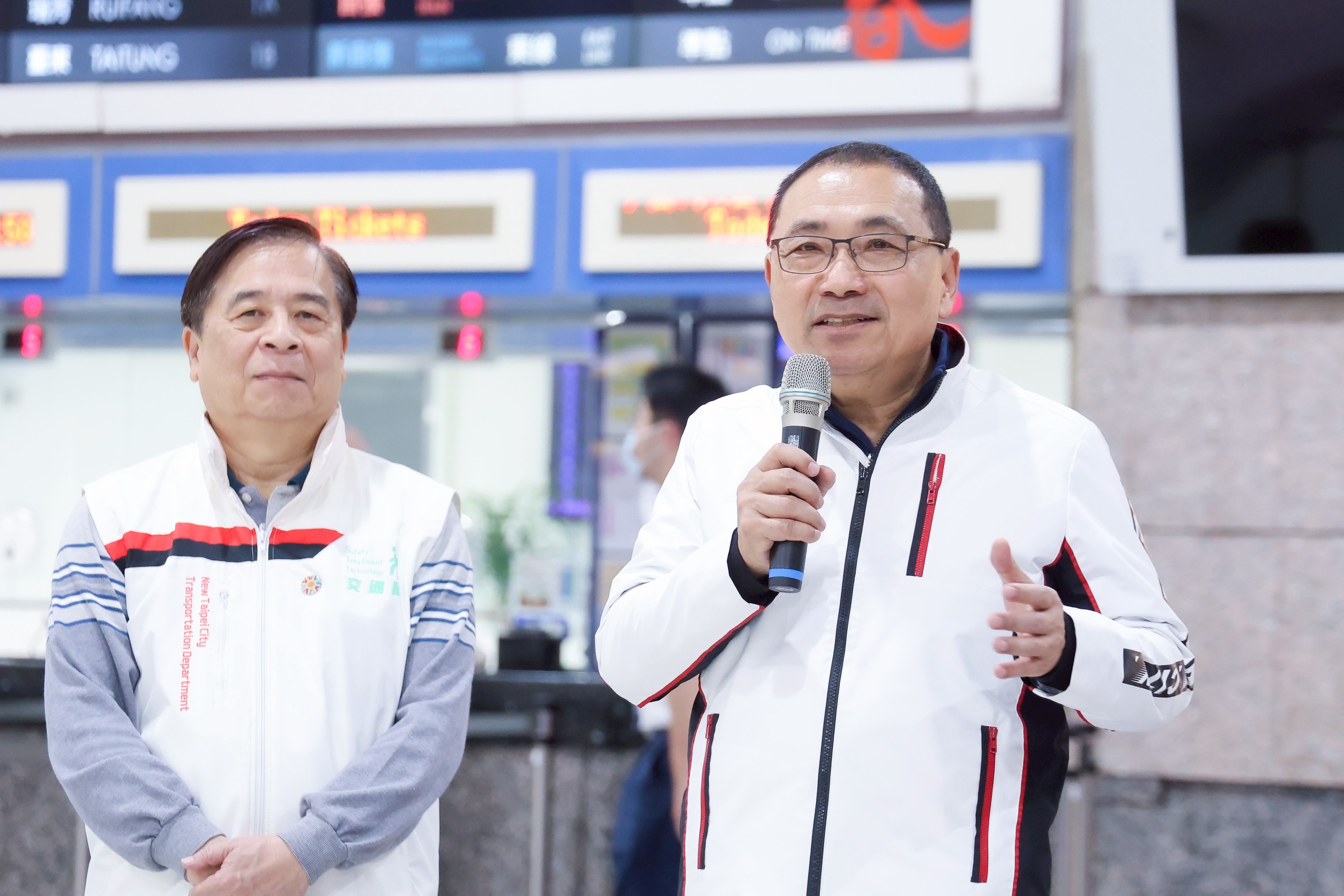 侯友宜表示，今年春節假期較長，人潮有效分散，交通狀況整體順暢，市府將全力守護民眾順利出門、平安回家。