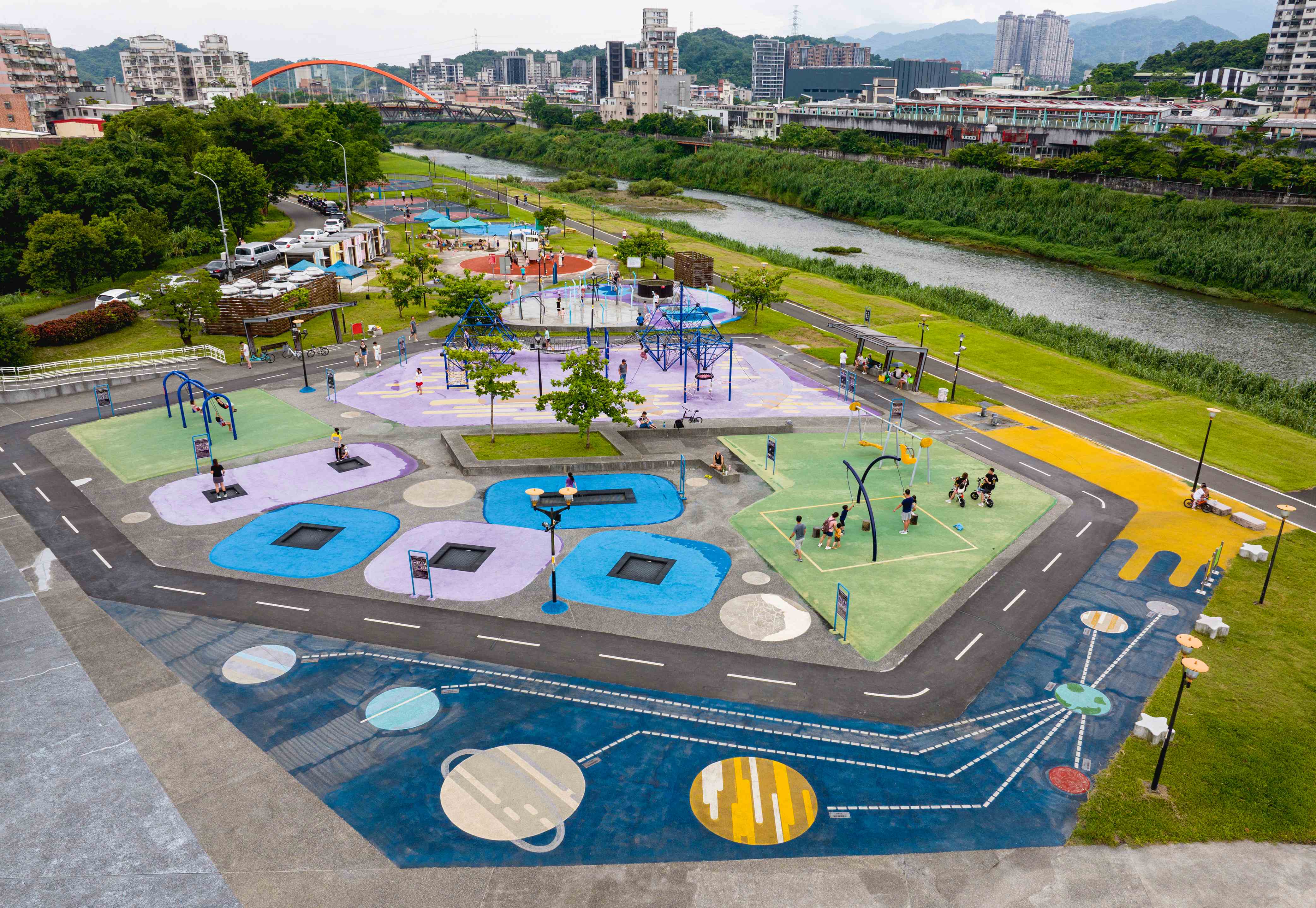  汐止星際公園引領小朋友遊玩宇宙