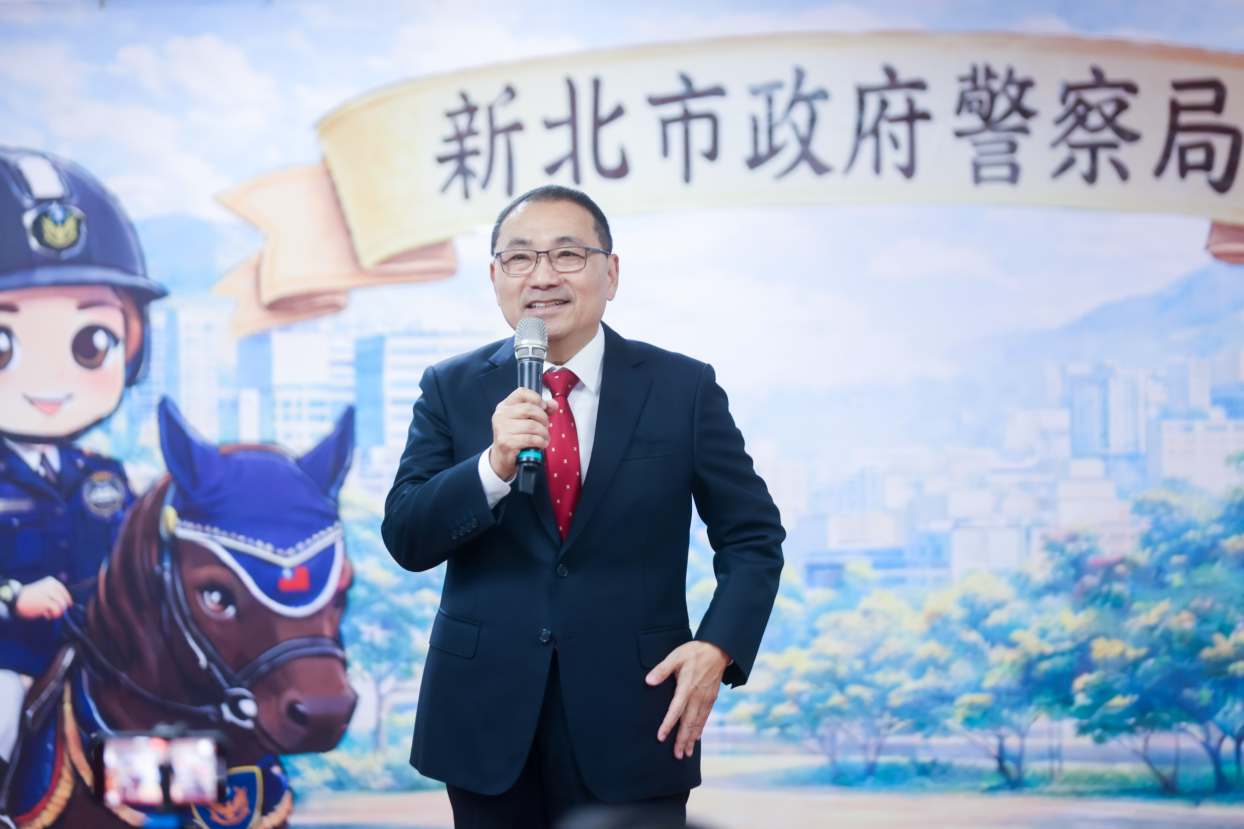 侯友宜今（14）日出席歲末年終慰勞新北市員警感恩餐會