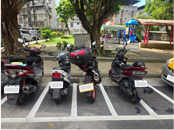 大型重機實際停放機車格情形