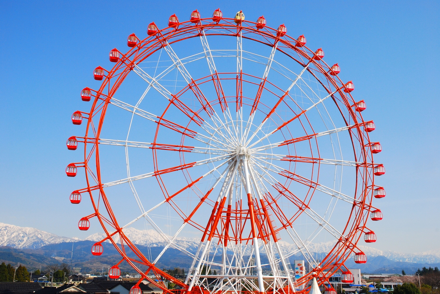 8.坐上摩天輪世界最美海灣盡收眼底