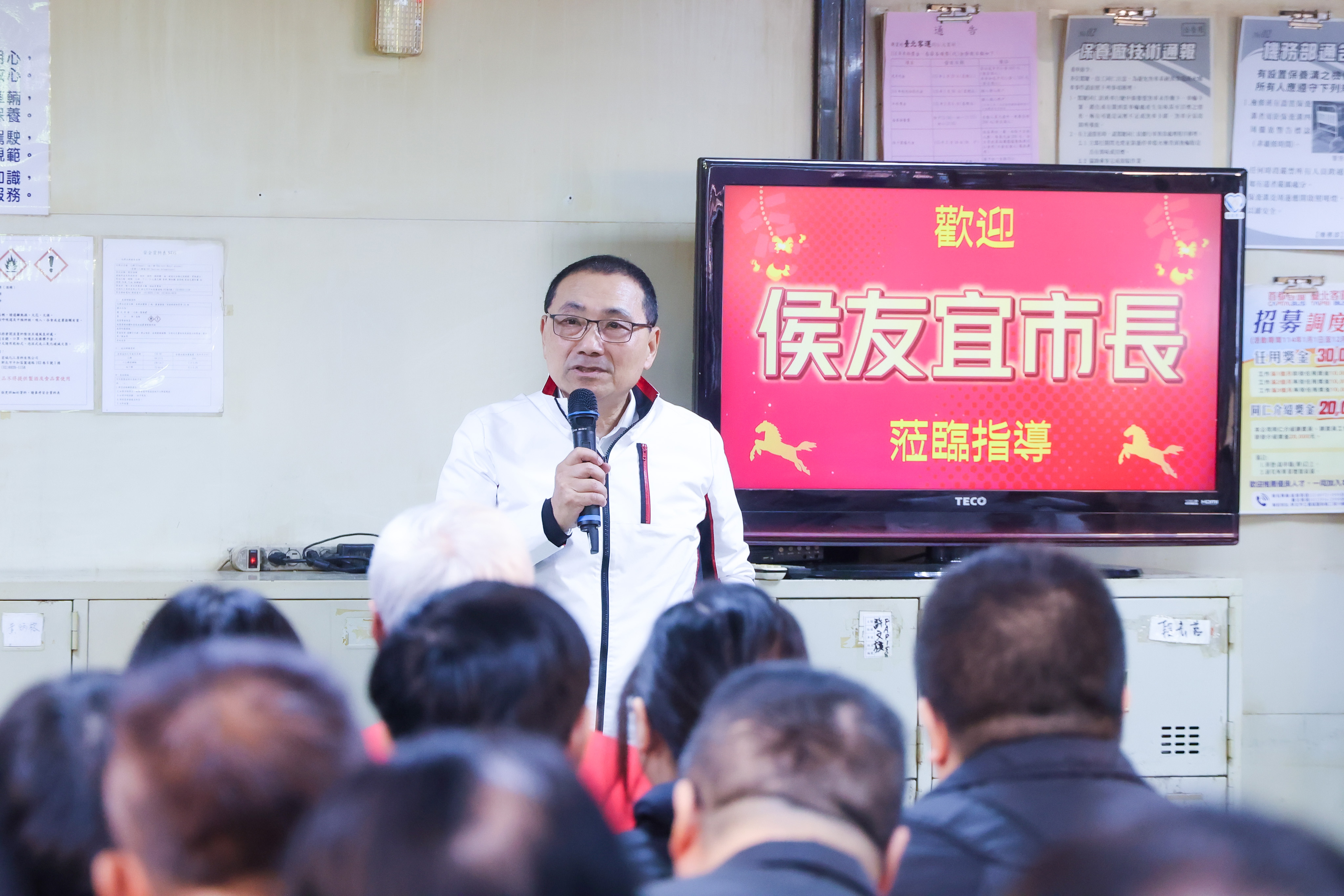 侯友宜表示，新北市公車已成為民眾日常不可或缺的公共交通運具。尤其每逢春節及假日期間，都有賴公車業者堅守崗位，順利將旅客載至目的地。