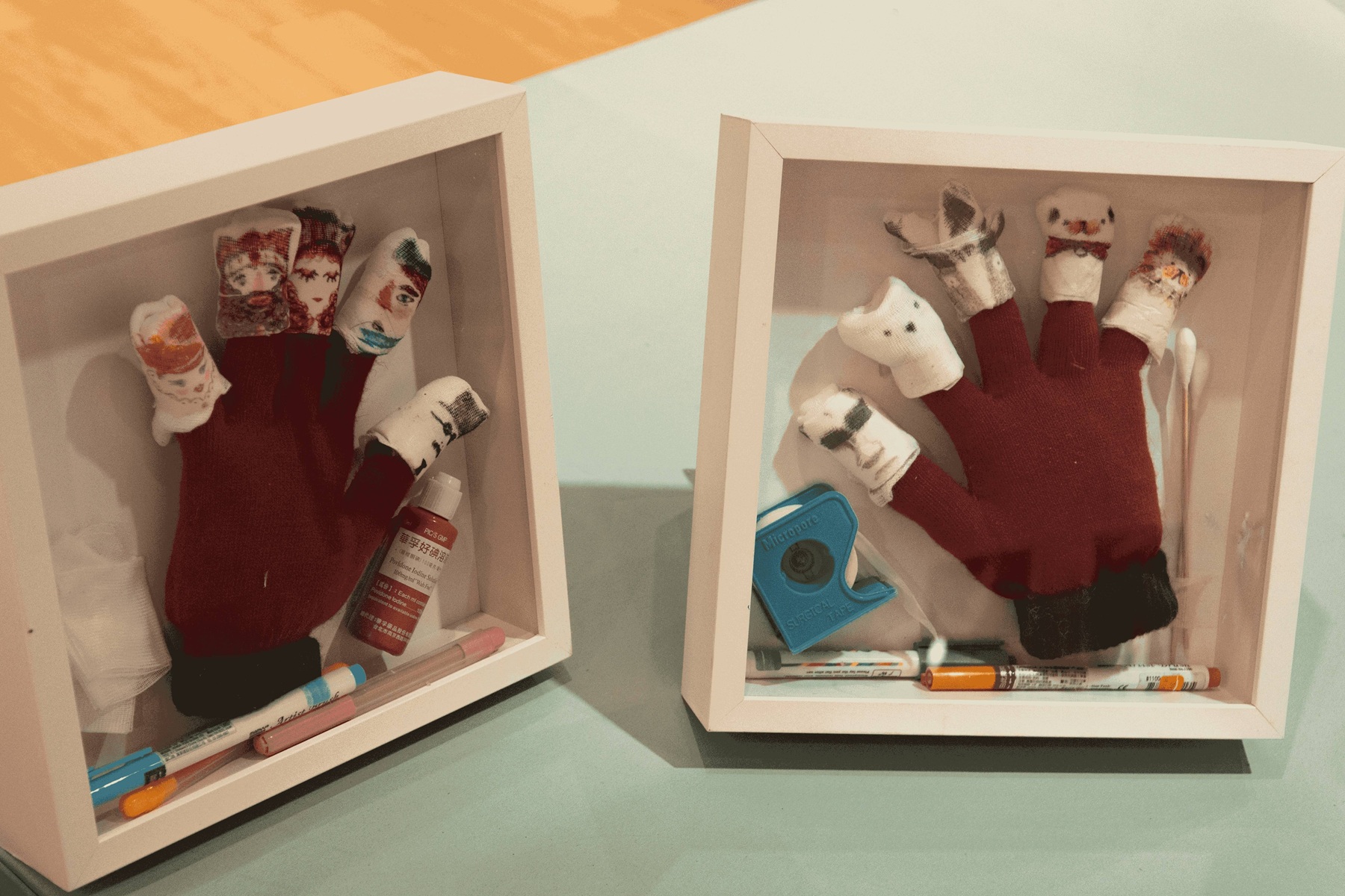 藝術家林俐將多年旅行創作經驗，轉化為一件件凝結時間感知的作品。