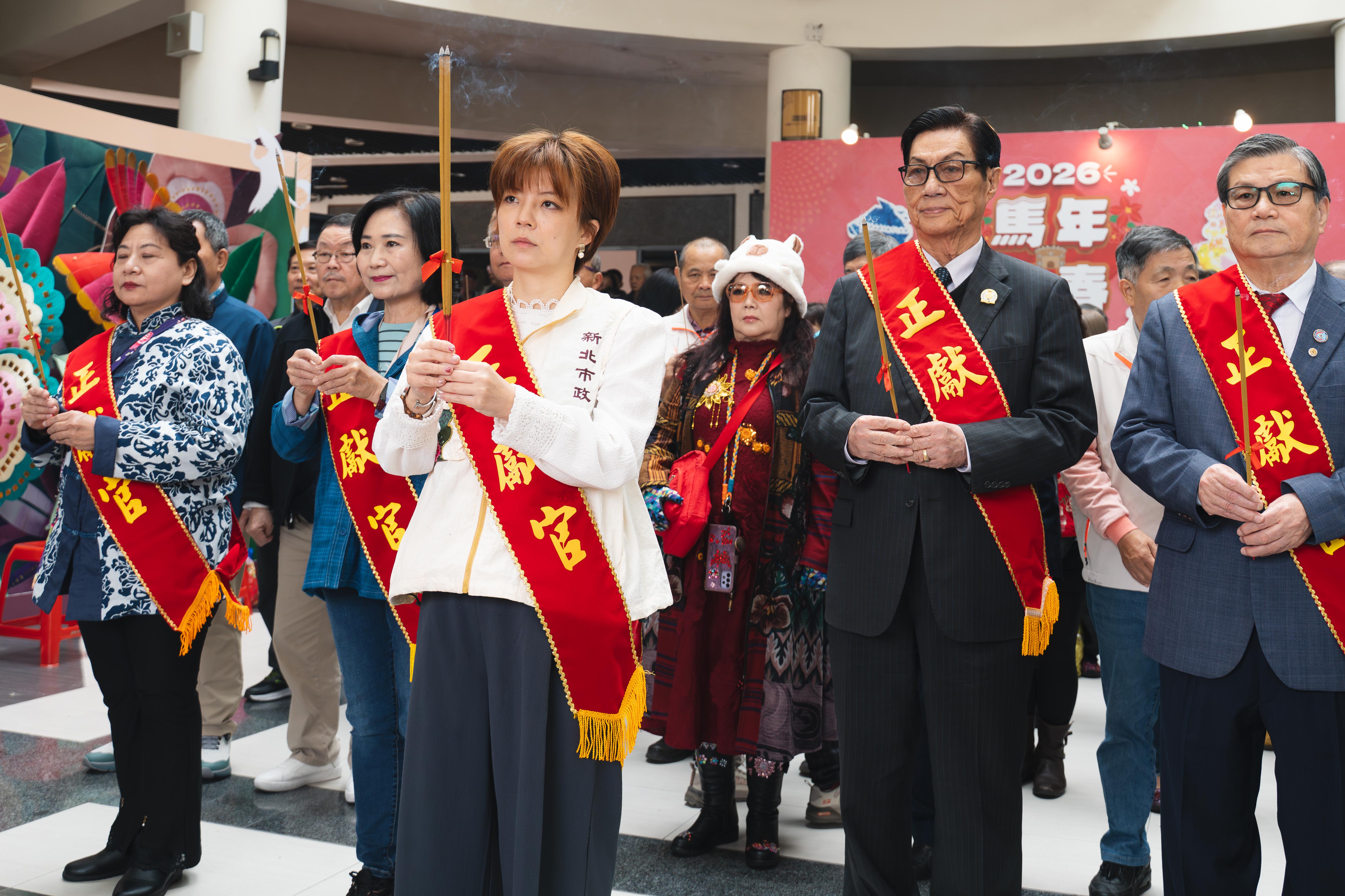 客家局集結客家鄉親與貴賓共同於天穿日辦理祭天，祈求新的一年平安順利