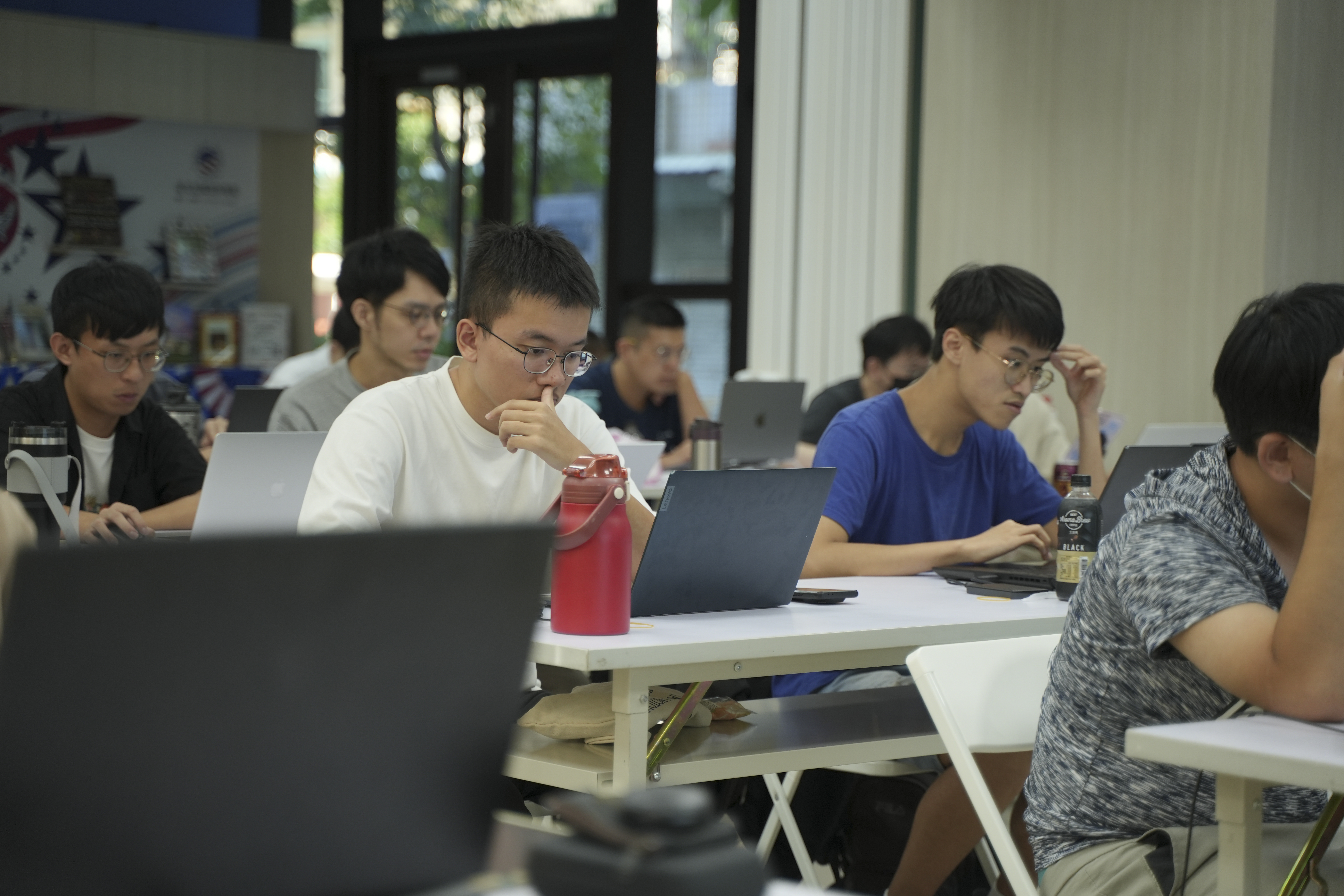 新北青年局舉辦「NVIDIA官方認證AI課程」，課堂實際操作練習，強化人工智慧技術基礎與應用能力。（圖為資料照片）