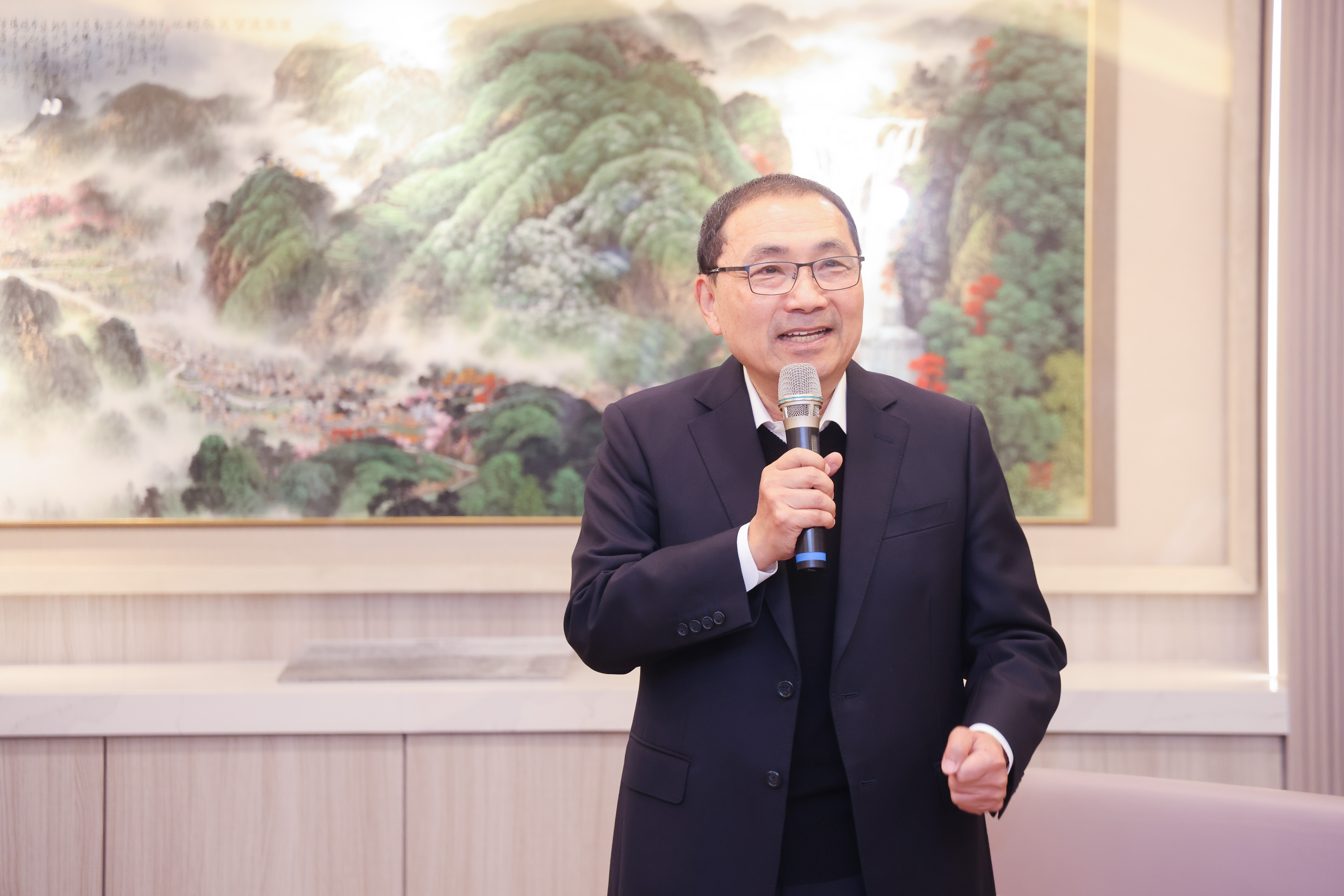 本次捐贈的高頂救護車配備完善，讓救護更順利。