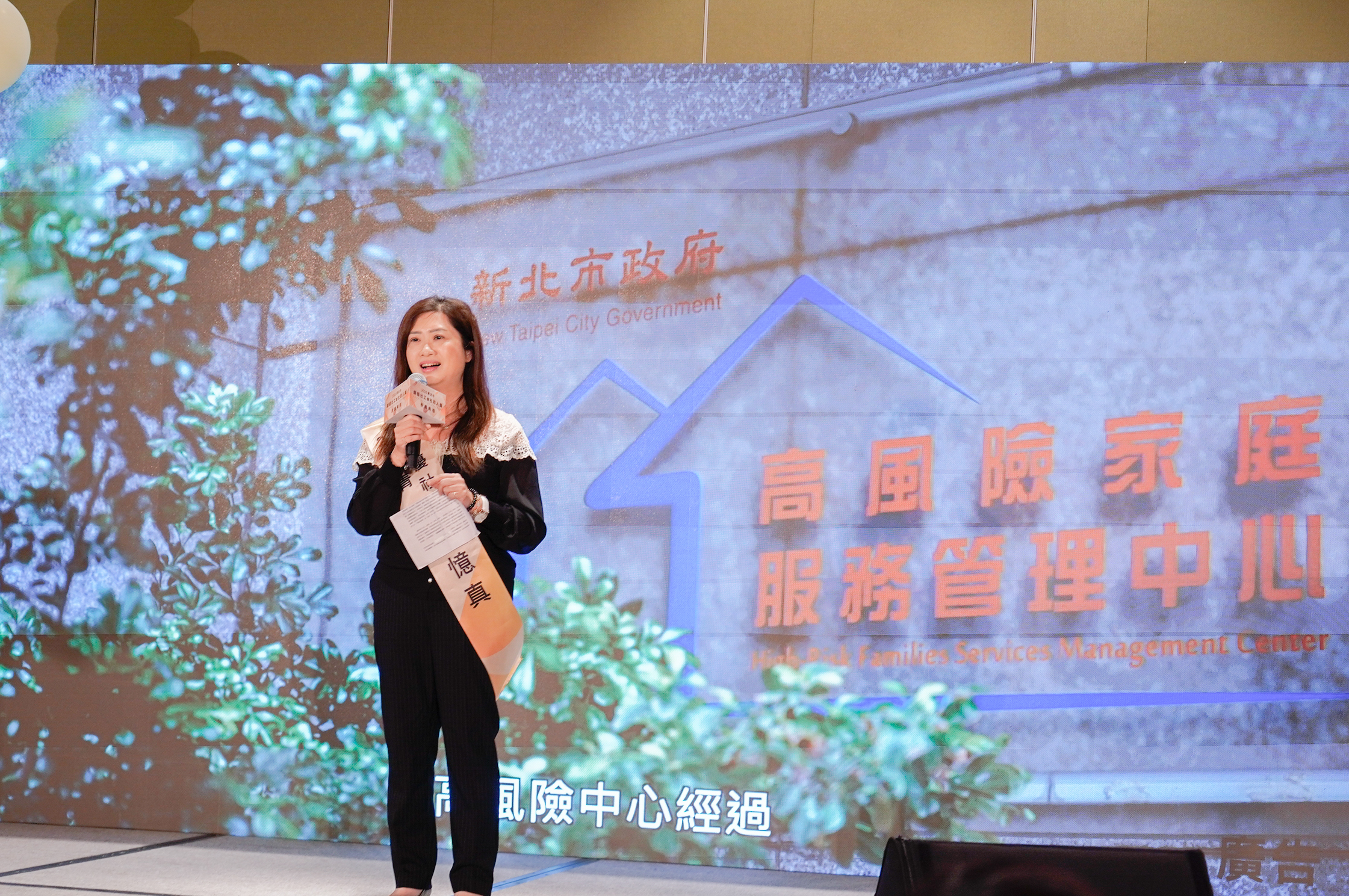  許憶真獲「長青獎」 她難忘在高風險中心主任任內破門搶救小孩.