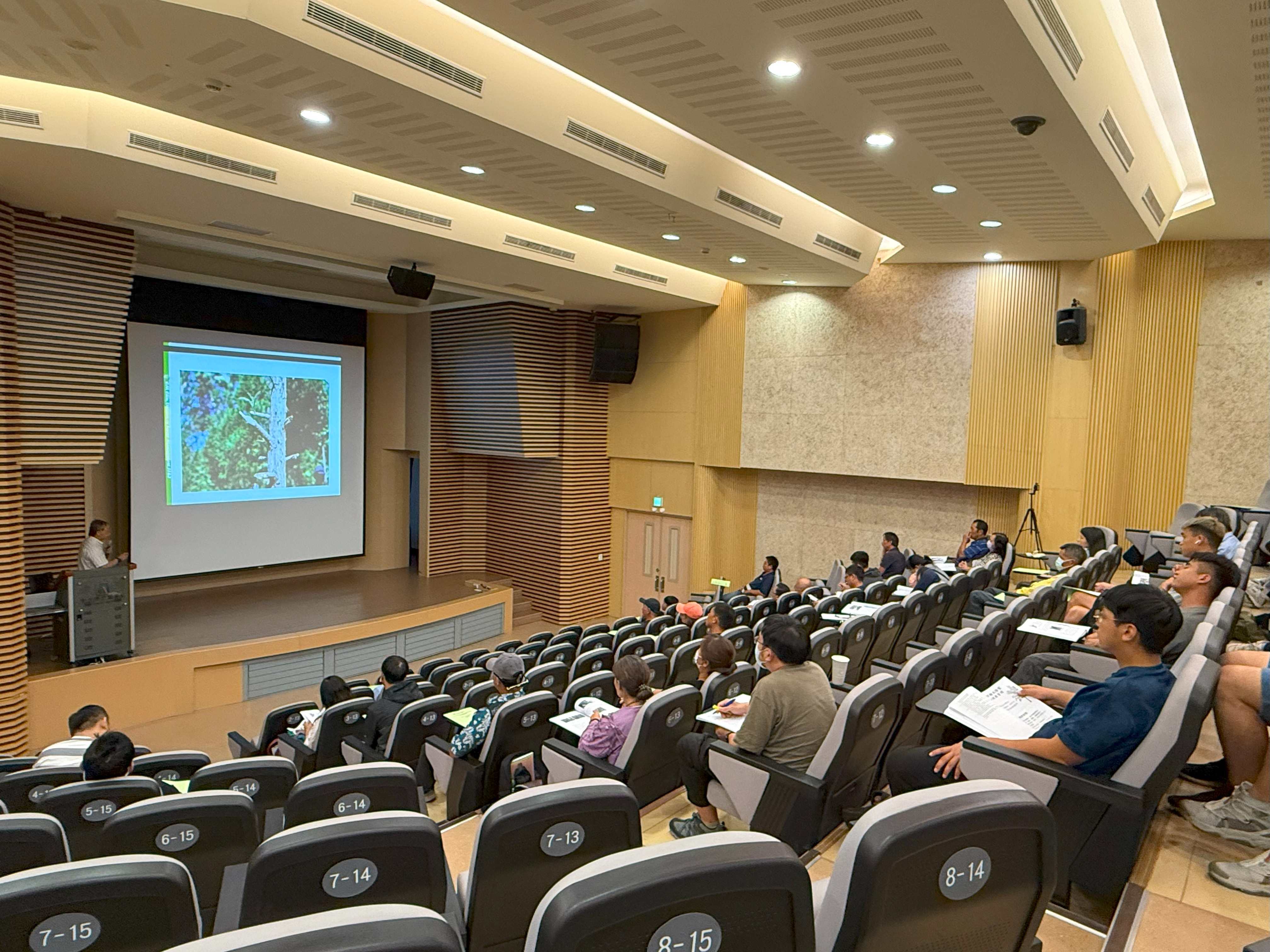 景觀樹木修剪透過系統化教育訓練與嚴謹認證制度，強化第一線修剪人員專業素養