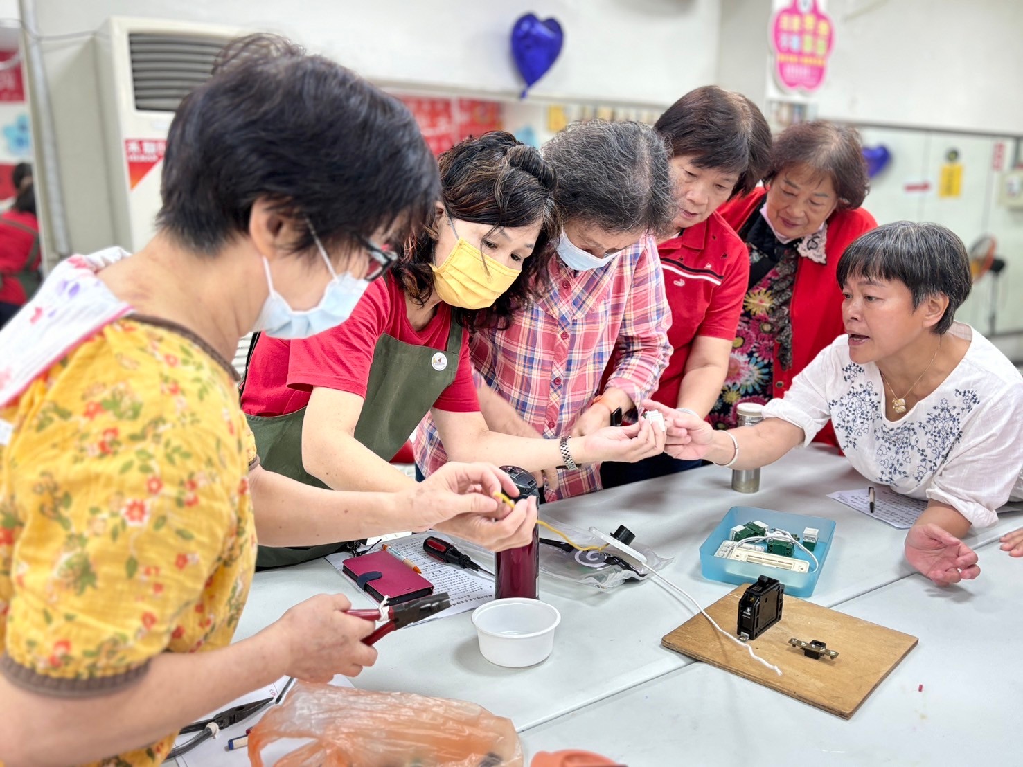 新北社會局開辦「婆媽水電工班」
