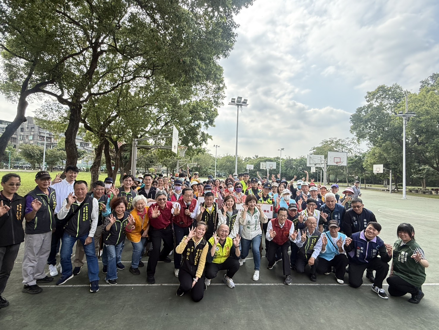 5.115年板橋區防災公園收容開設暨前進指揮所演練圓滿成功大合照