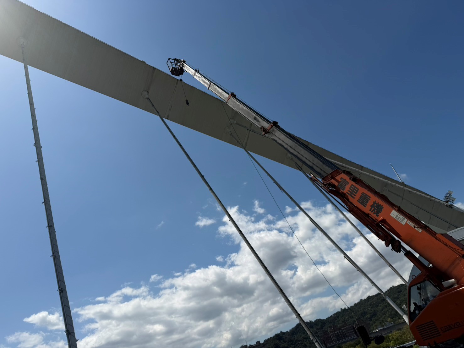  陽光橋清洗高空作業 將封閉橋梁管制人車通行(示意圖)