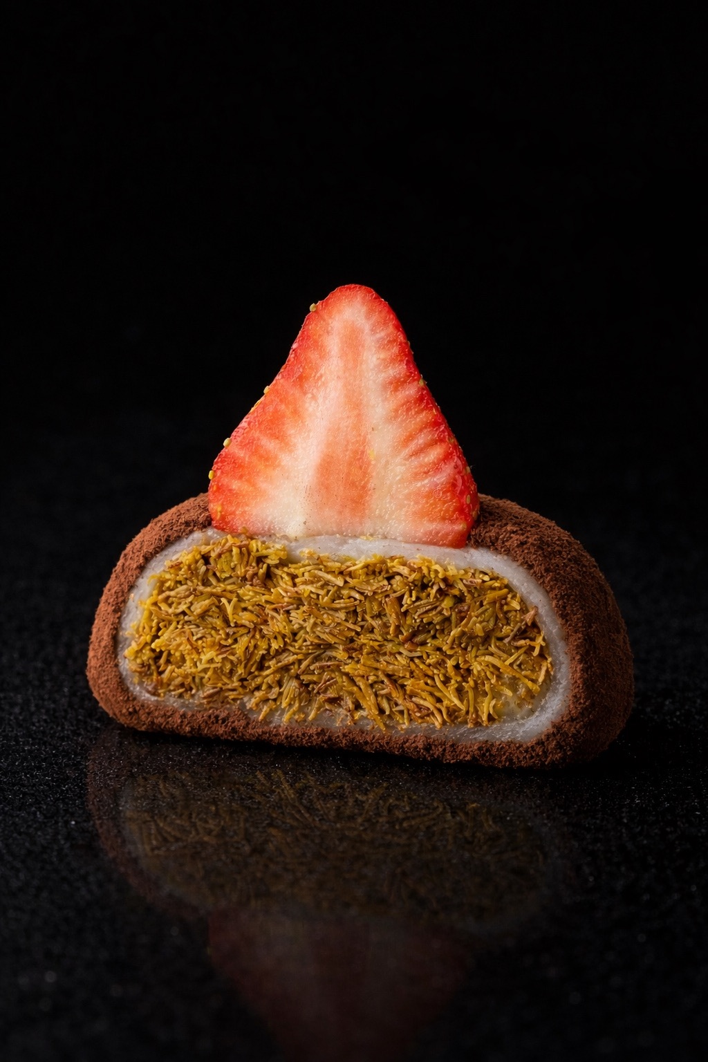  圖2 秋菓草莓大福-限定商品「杜拜巧克力草莓」