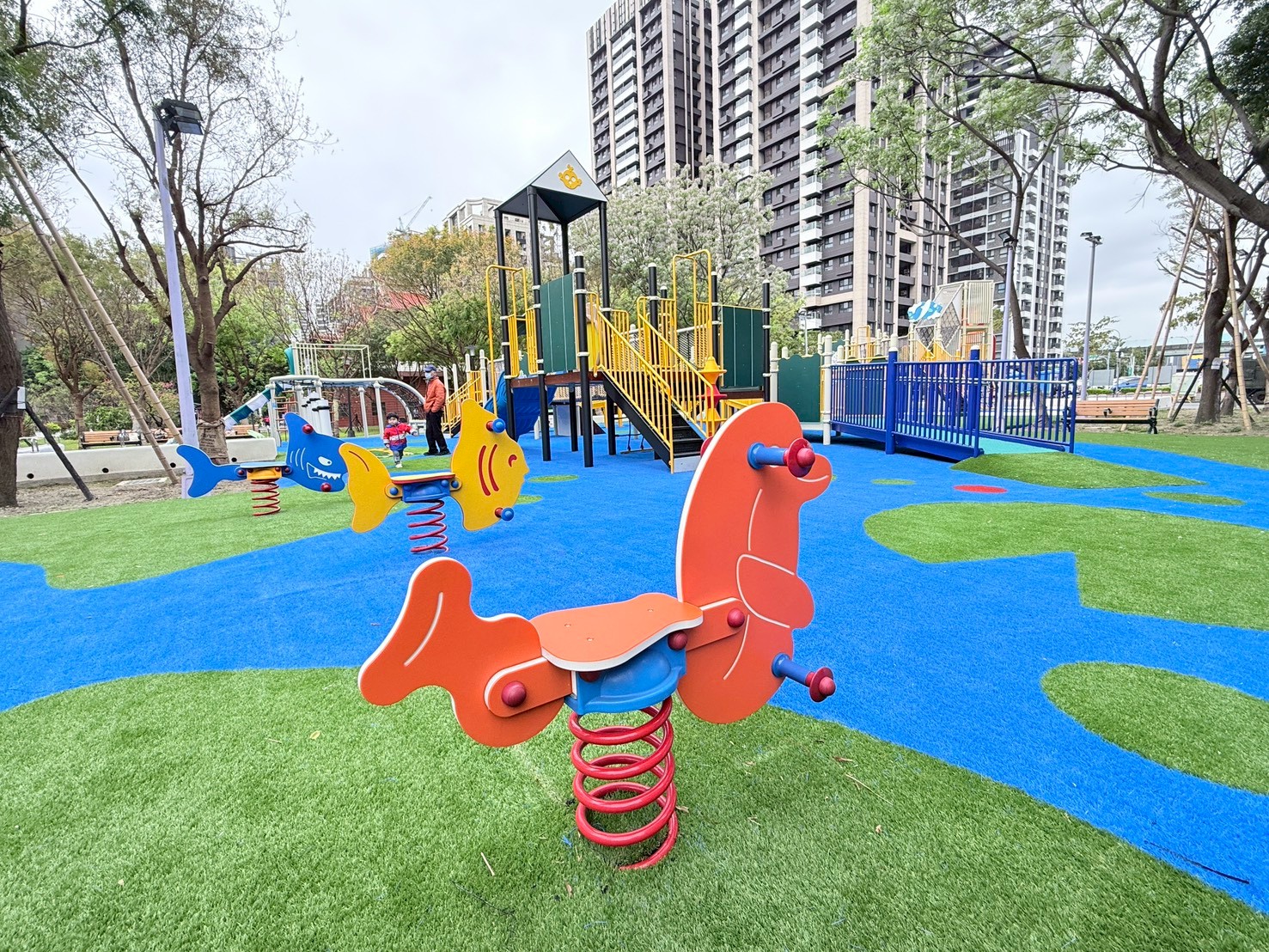 6.周邊配置造型搖搖樂