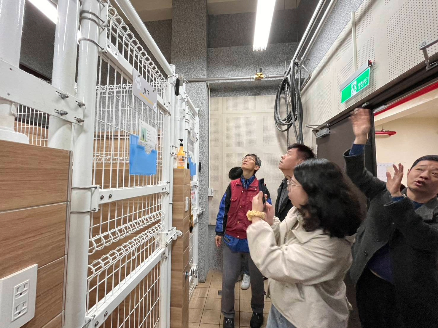  宜蘭縣政府建設處及動植物防疫所同仁參觀瑞芳動物之家犬舍