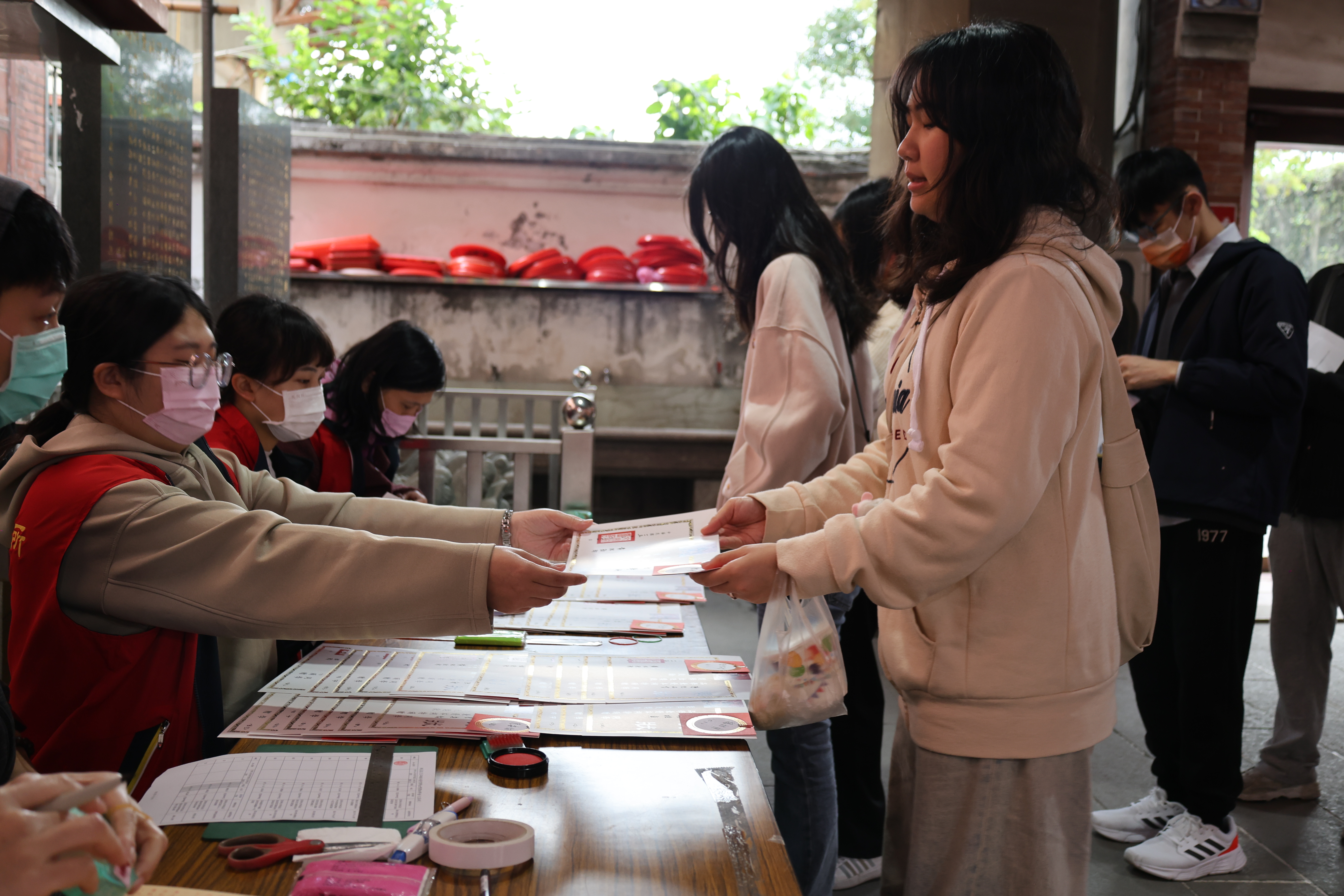 文昌祠獲獎學子報到情形