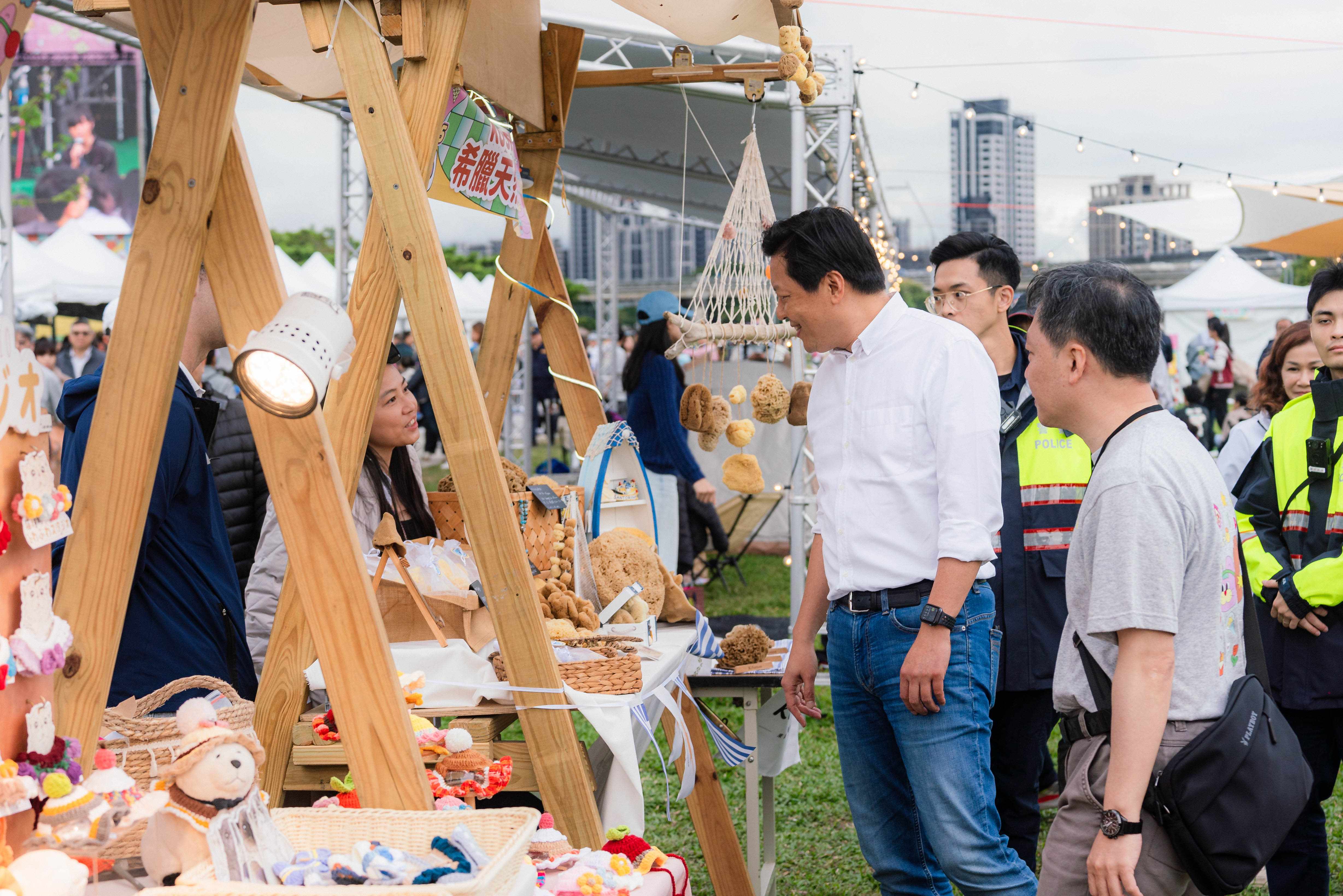 集結北中南 150 攤人氣攤商大受歡迎