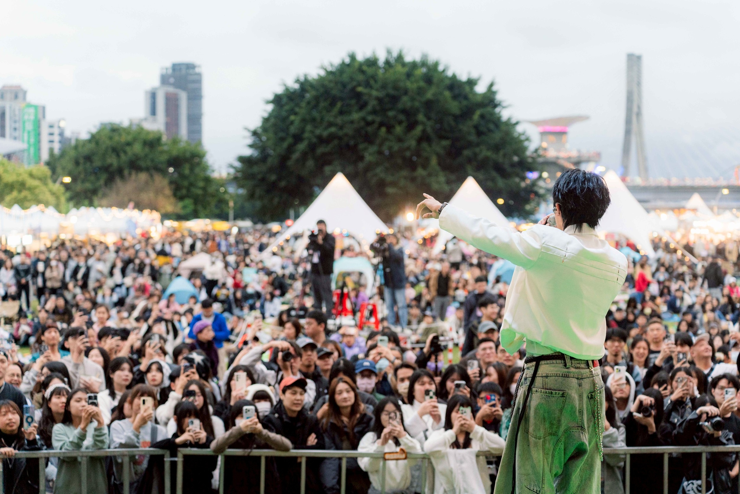  饒舌新星「Pizzali」接力開唱