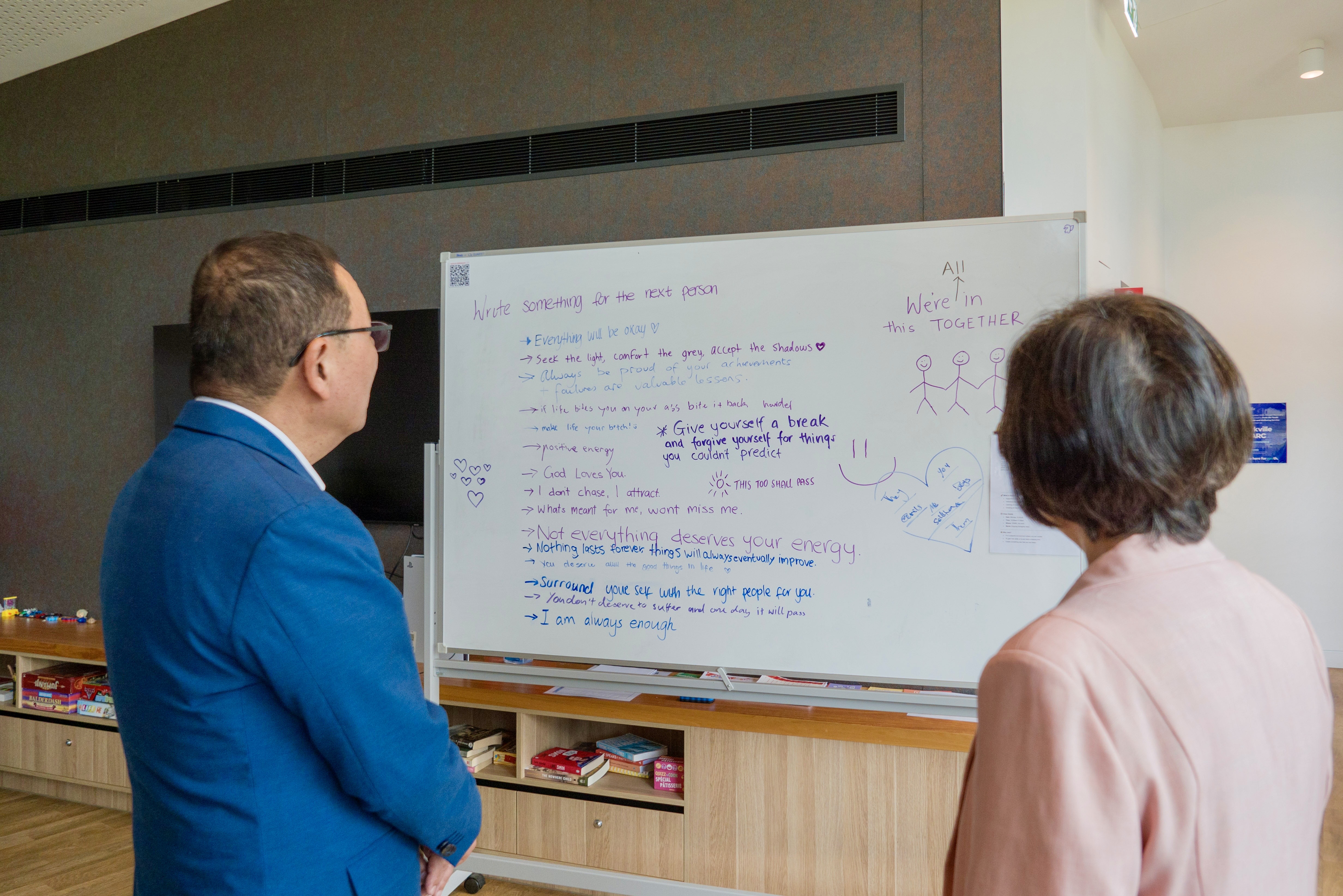 Orygen受澳洲政府委託成立國家青少年心理健康中心，並設有住宅型建築，提供16至25歲族群中短期的居住治療。