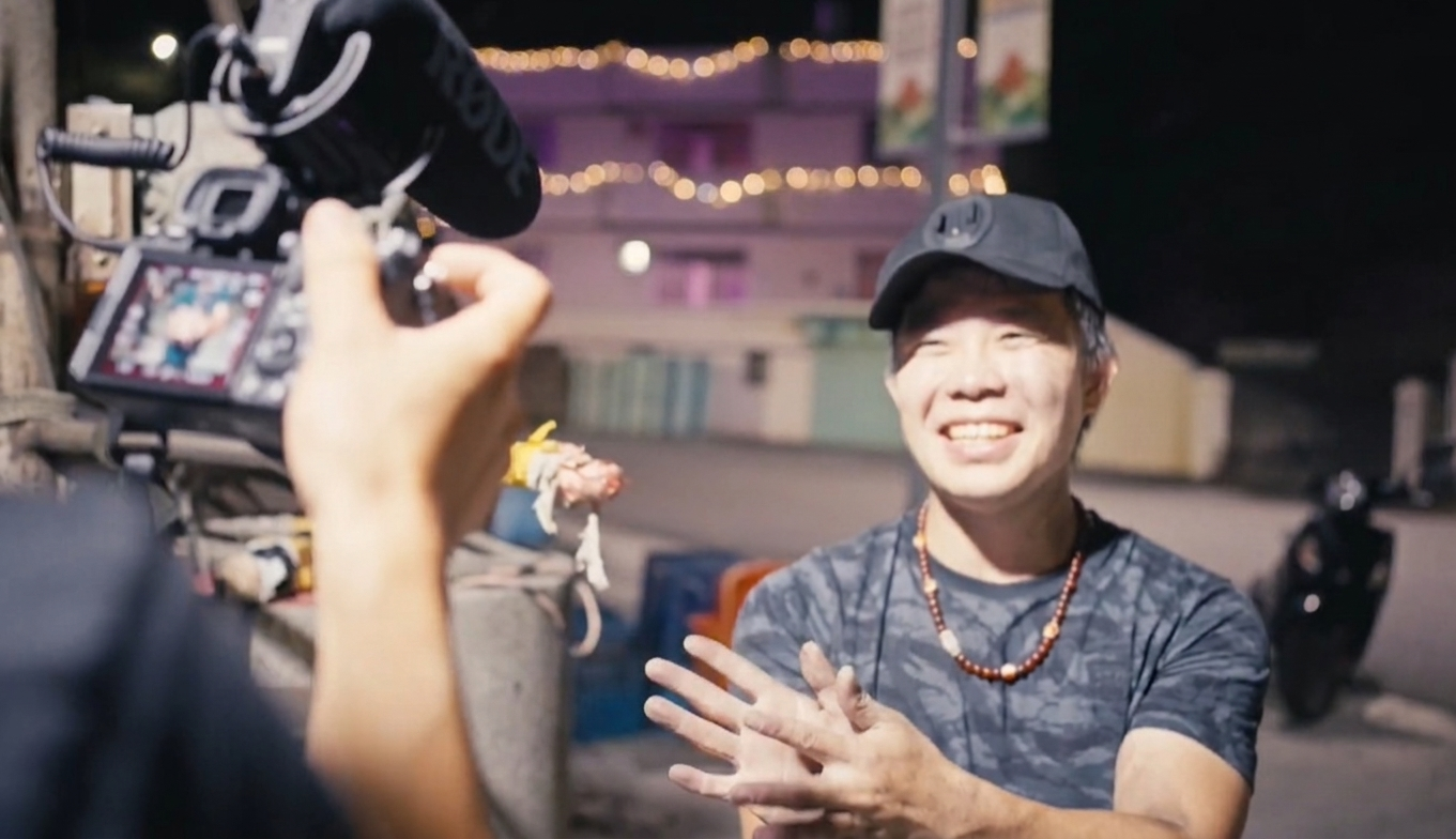 韓國青年導演張智瑋參與「青春還鄉地方創生微電影競賽」讓金山蹦火仔文化再傳揚下去。