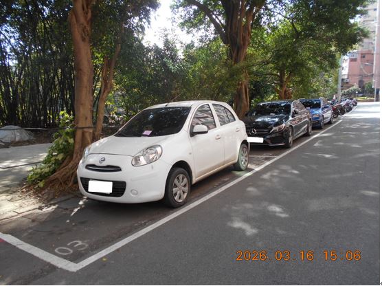 永和區四維街路邊停車格夾單宣導自4月起收費管理