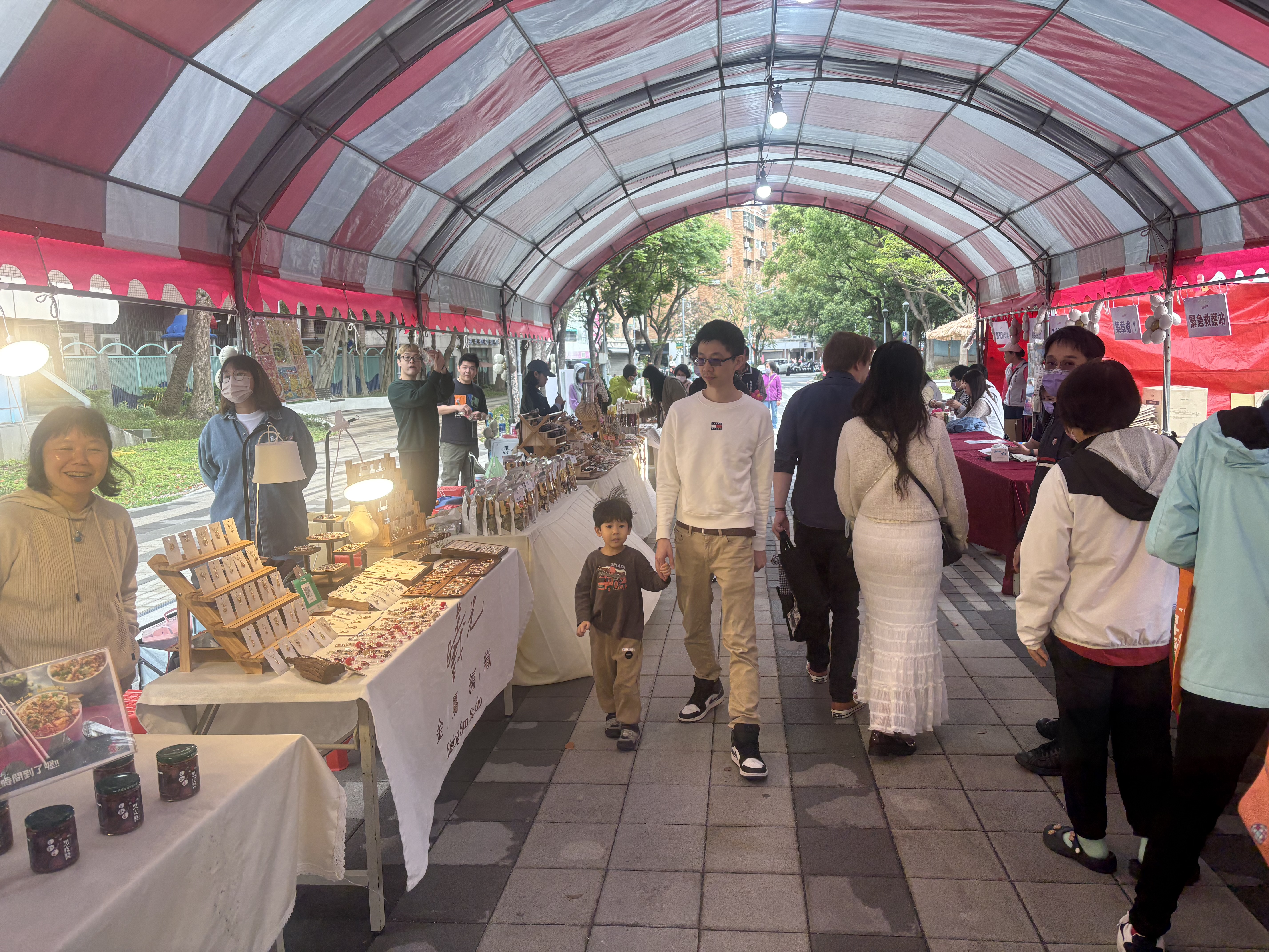 櫻花季文創市集攤位