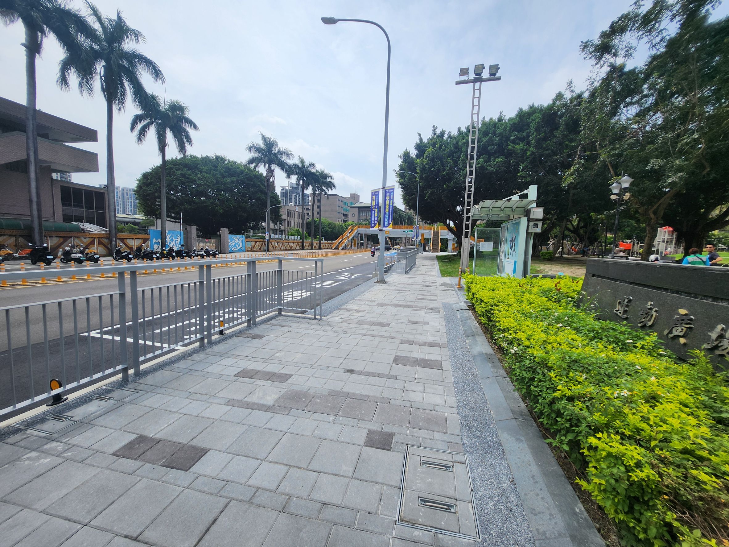 漢生東路側-完工照