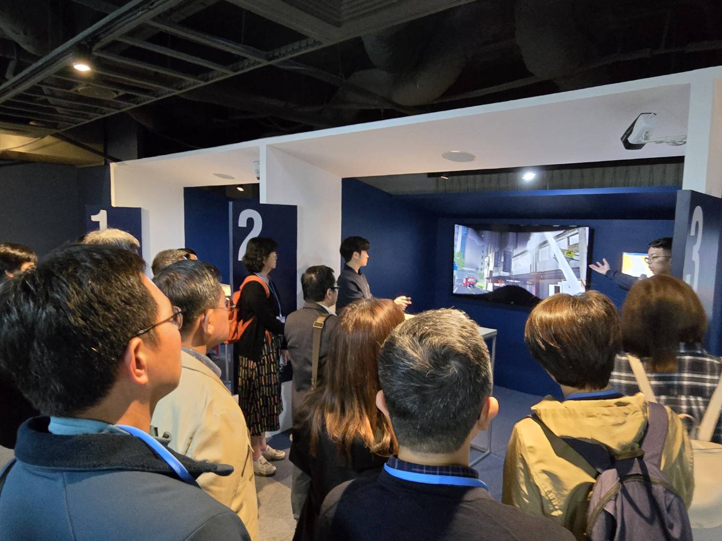 現場體驗 ADMS 虛擬實境系統，汲取智慧防災科技新知。