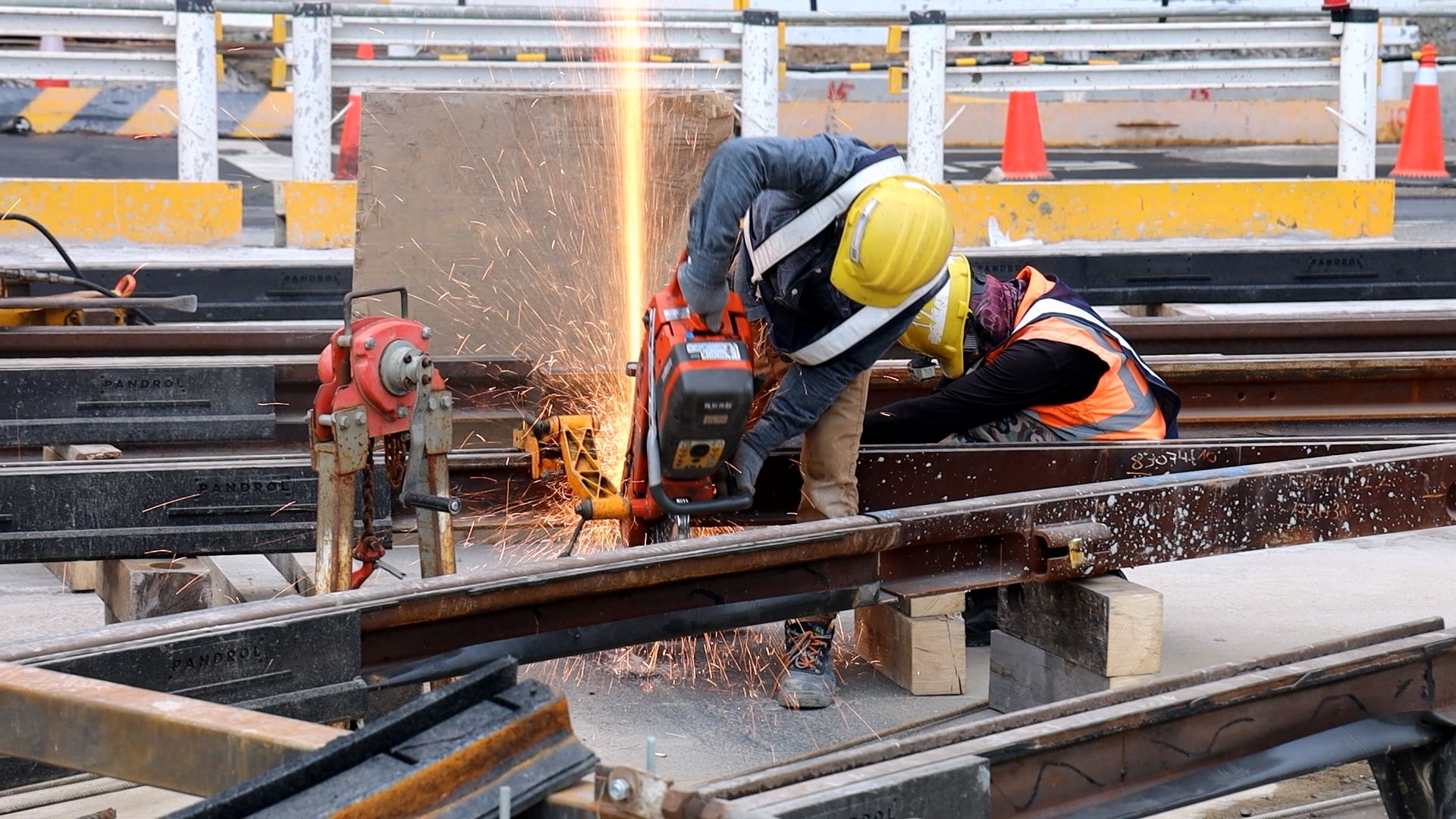 淡海線二期先期工程優先鋪軌