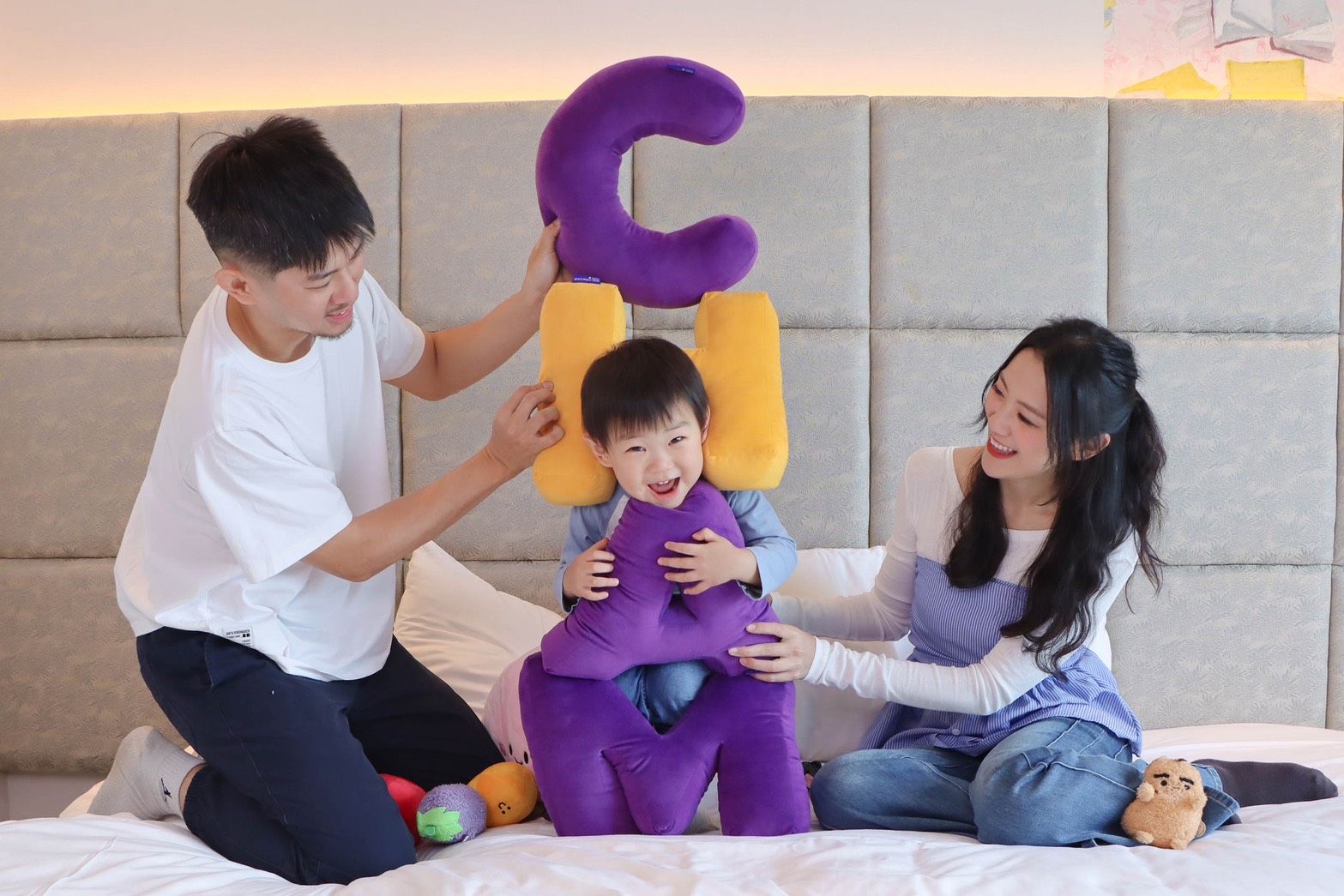 「臺北趣淘漫旅」推出每晚2,899元起的親子住房專案，入住即贈品牌好禮與抽獎機會，提升住宿CP值。