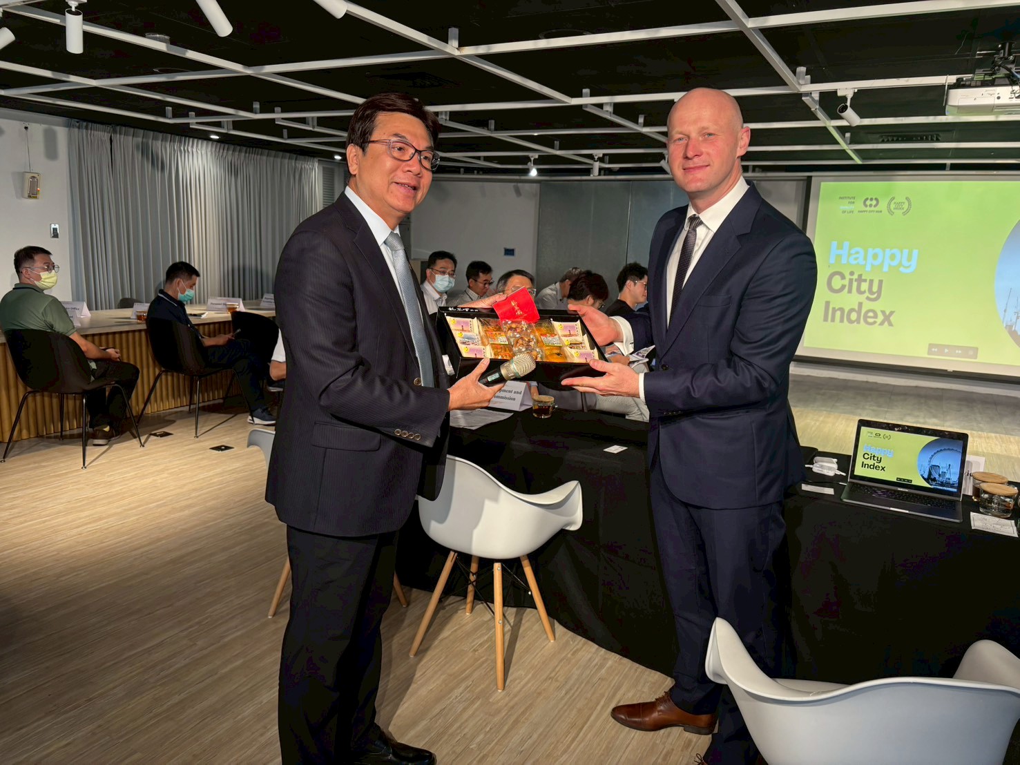 劉和然副市長率市府團隊與Bartosz 博士深化市政交流