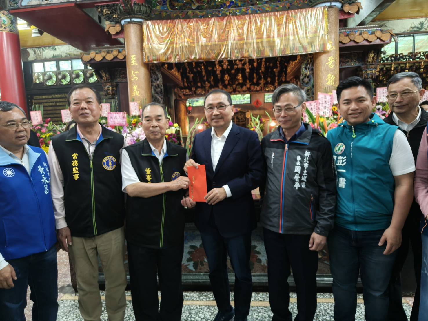 市長侯友宜感謝廟方長期投入公益活動，實踐「取之於社會，用之於社會」的精神。