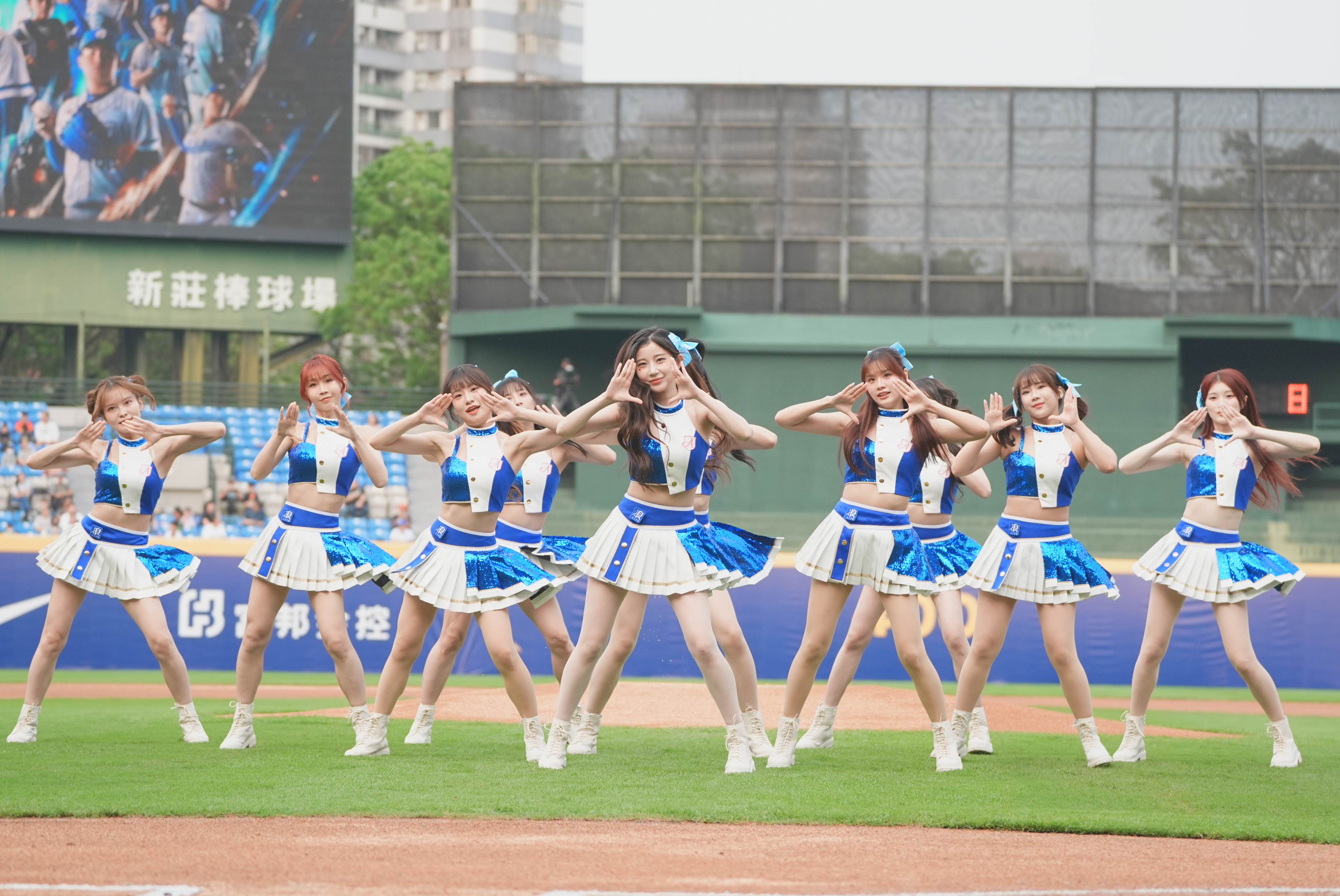 富邦年度口號為「Blue Power 不一樣了」 不只是外界對悍將的期待 更是球隊最直接也最堅定的宣示