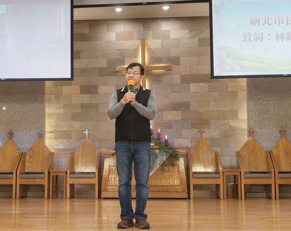 ​民政局長林耀長致詞，感謝教會長期深耕社區，傳遞愛與關懷。